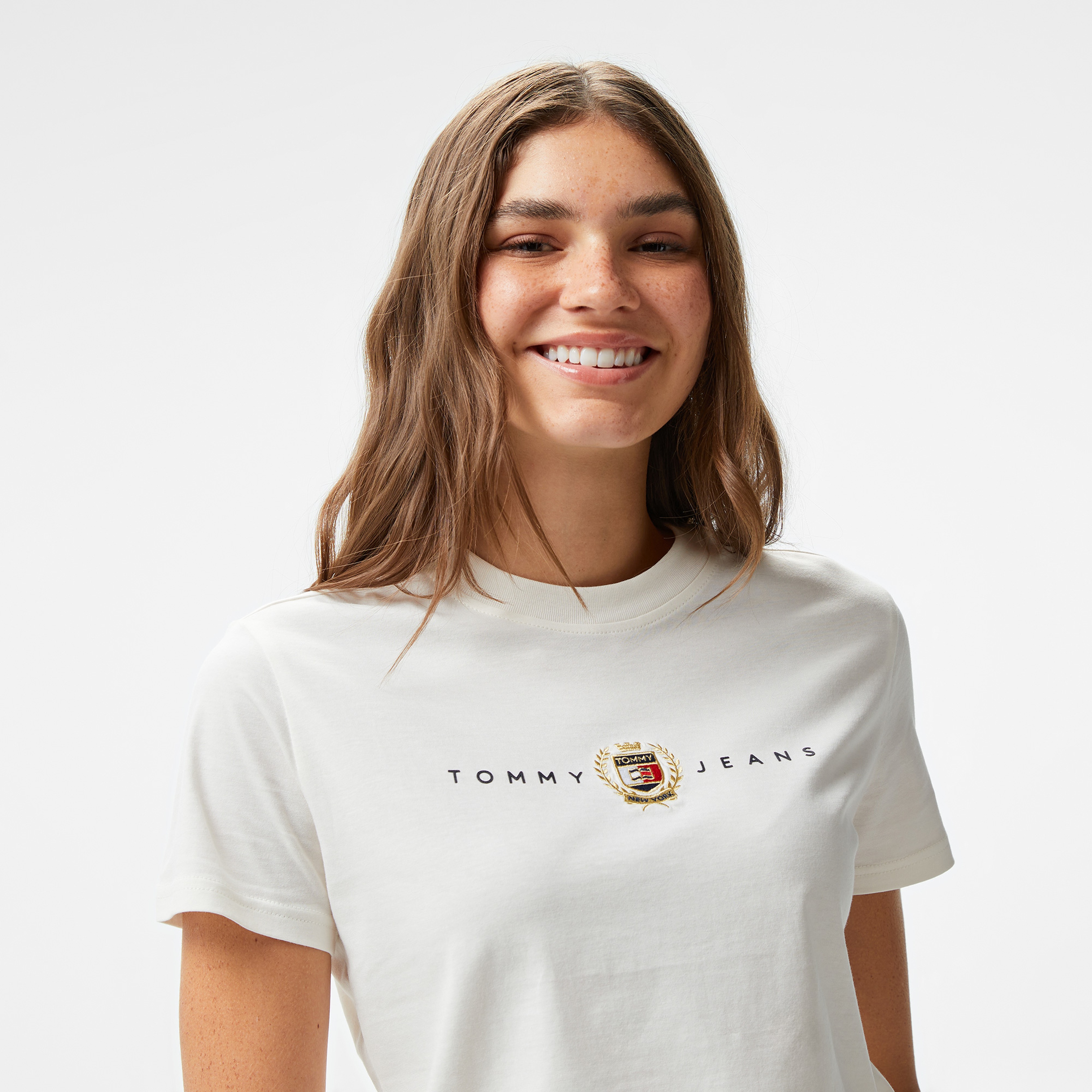 Tommy Hilfiger Jeans Crest Linear Kadın Beyaz T-Shirt