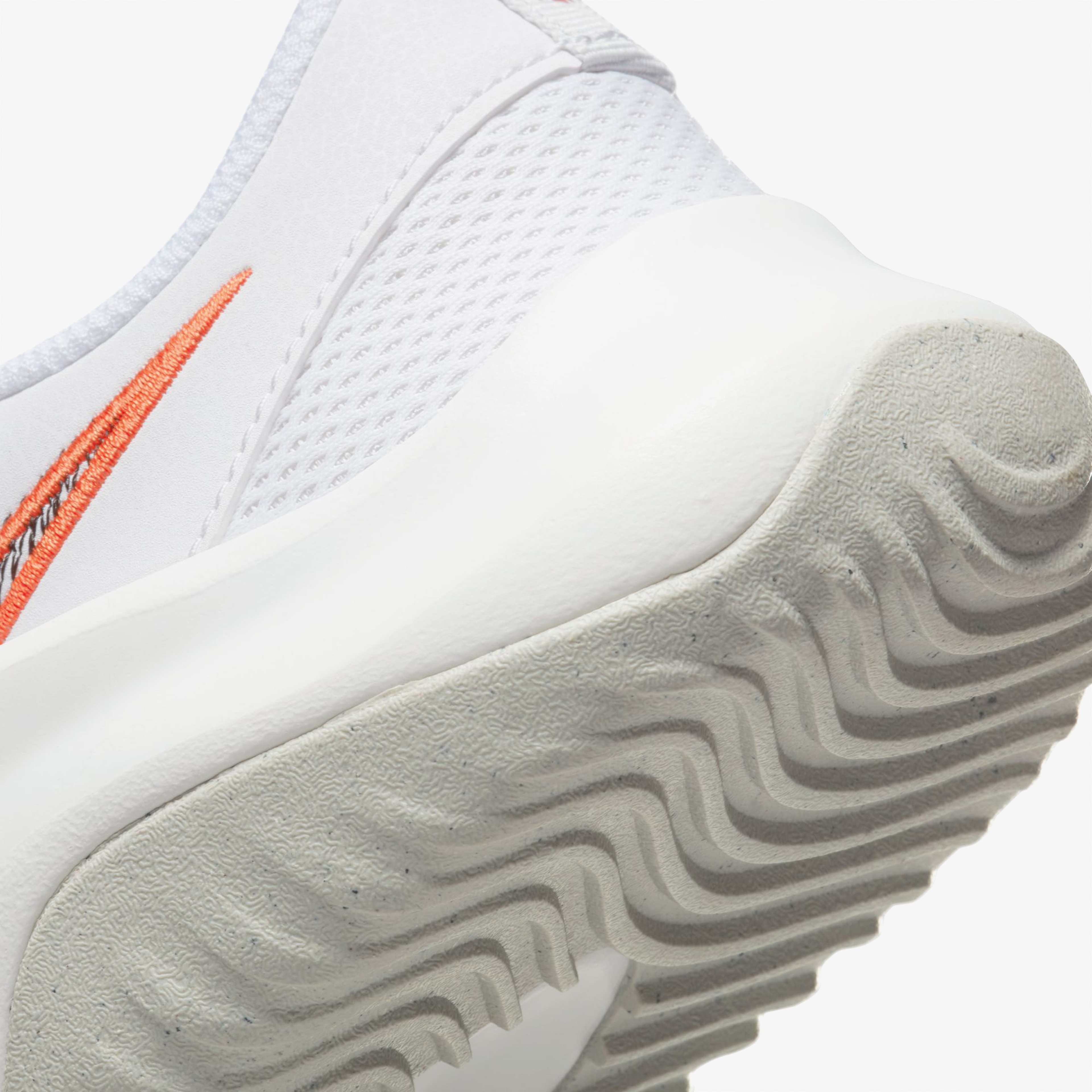 Nike Legend Essential 3 Nn Kadın Beyaz Spor Ayakkabı