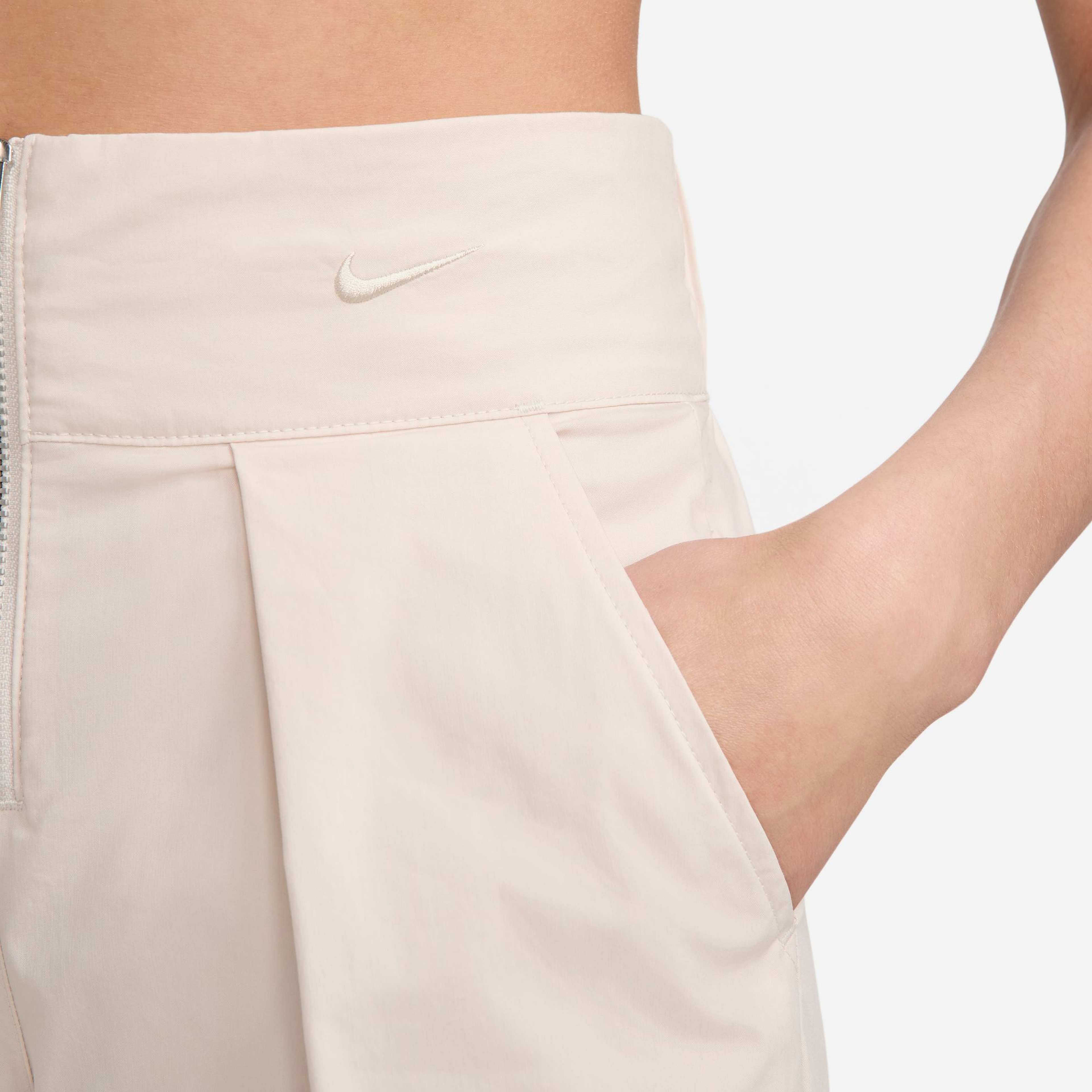 Nike Sportswear Collection Woven Trouser Kadın Krem Rengi Eşofman Altı