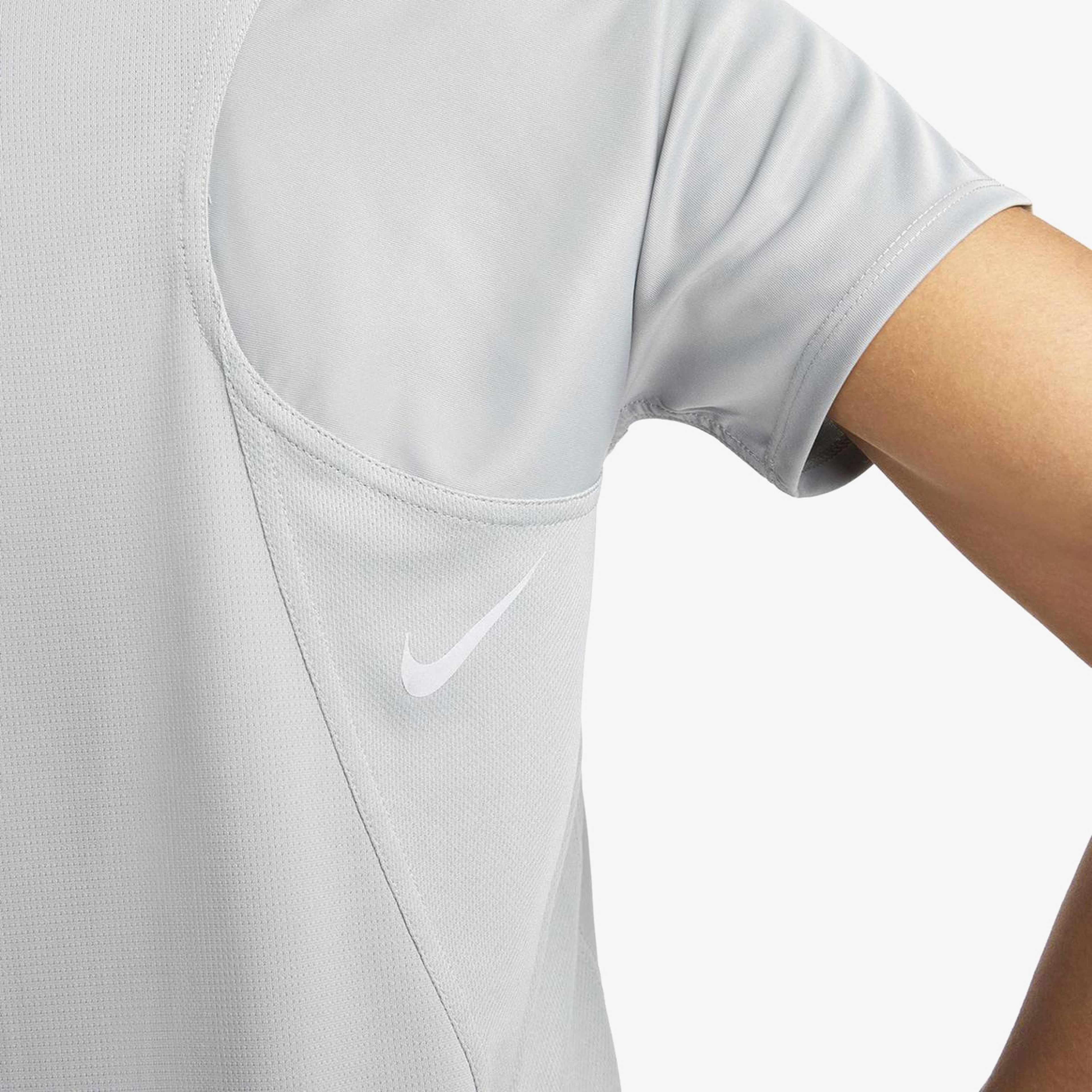 Nike Kadın Siyah T-Shirt