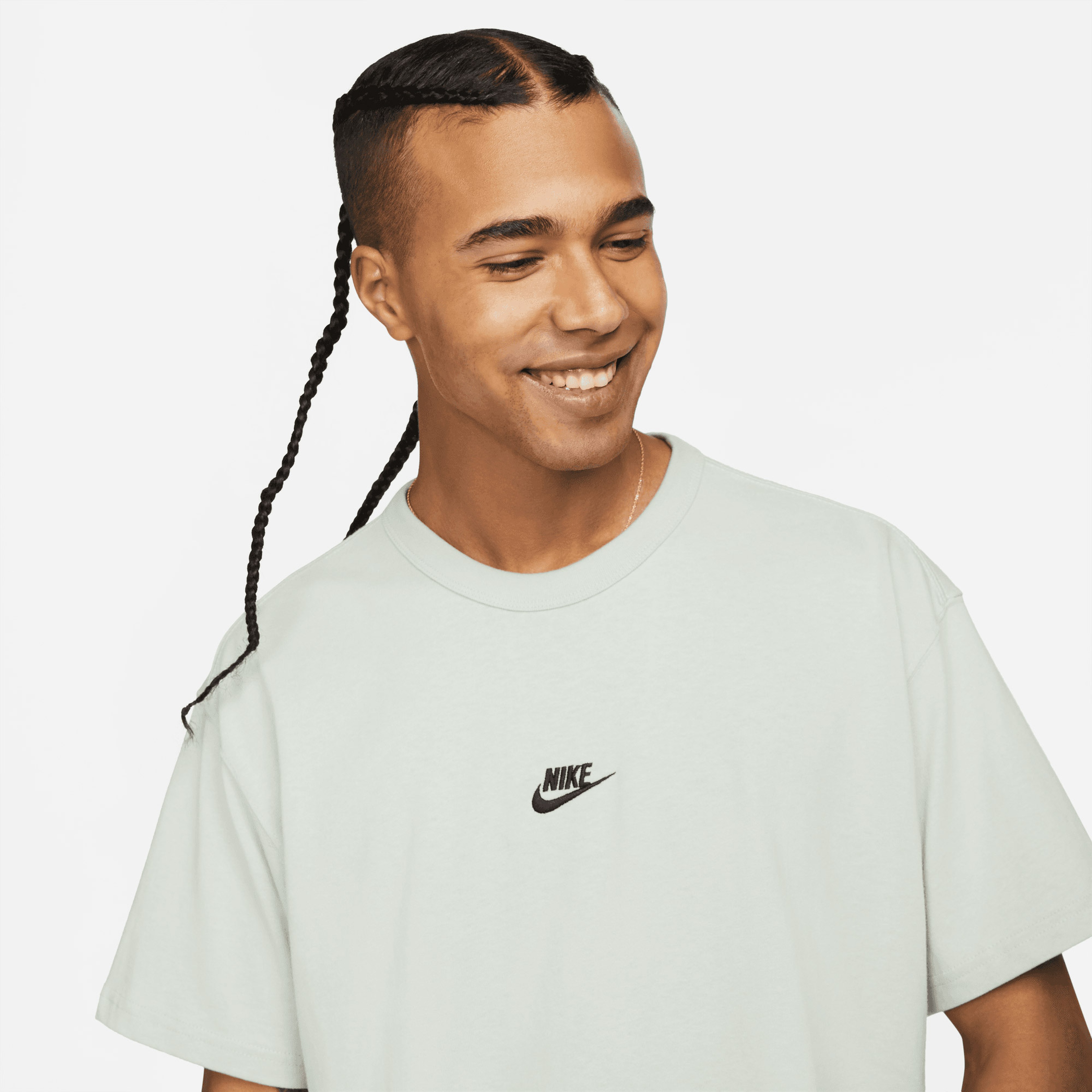 Nike Sportswear Premium Essentials Erkek Yeşil T-Shirt