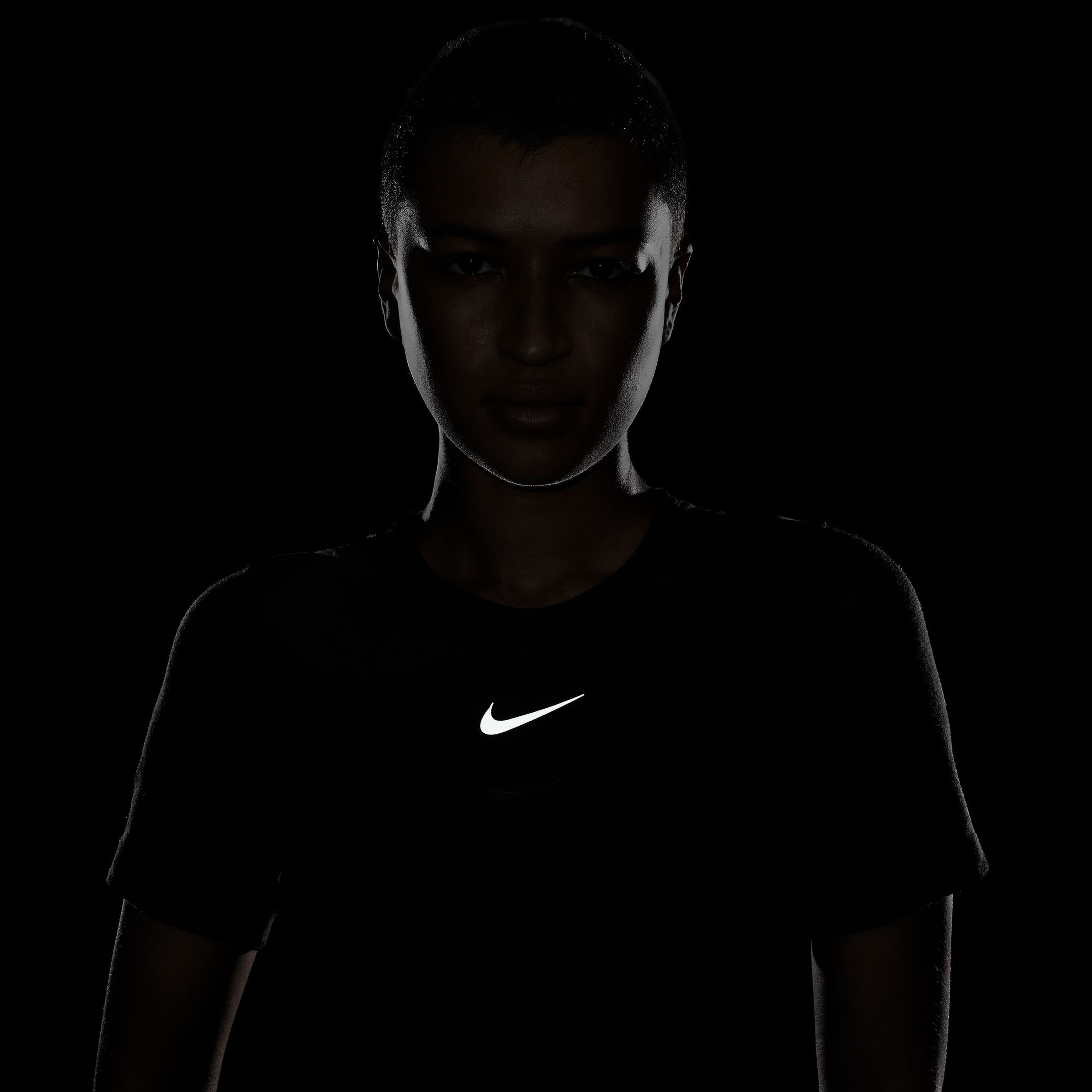 Nike Swift Wool Dri-FIT Top Kadın Siyah T-Shirt