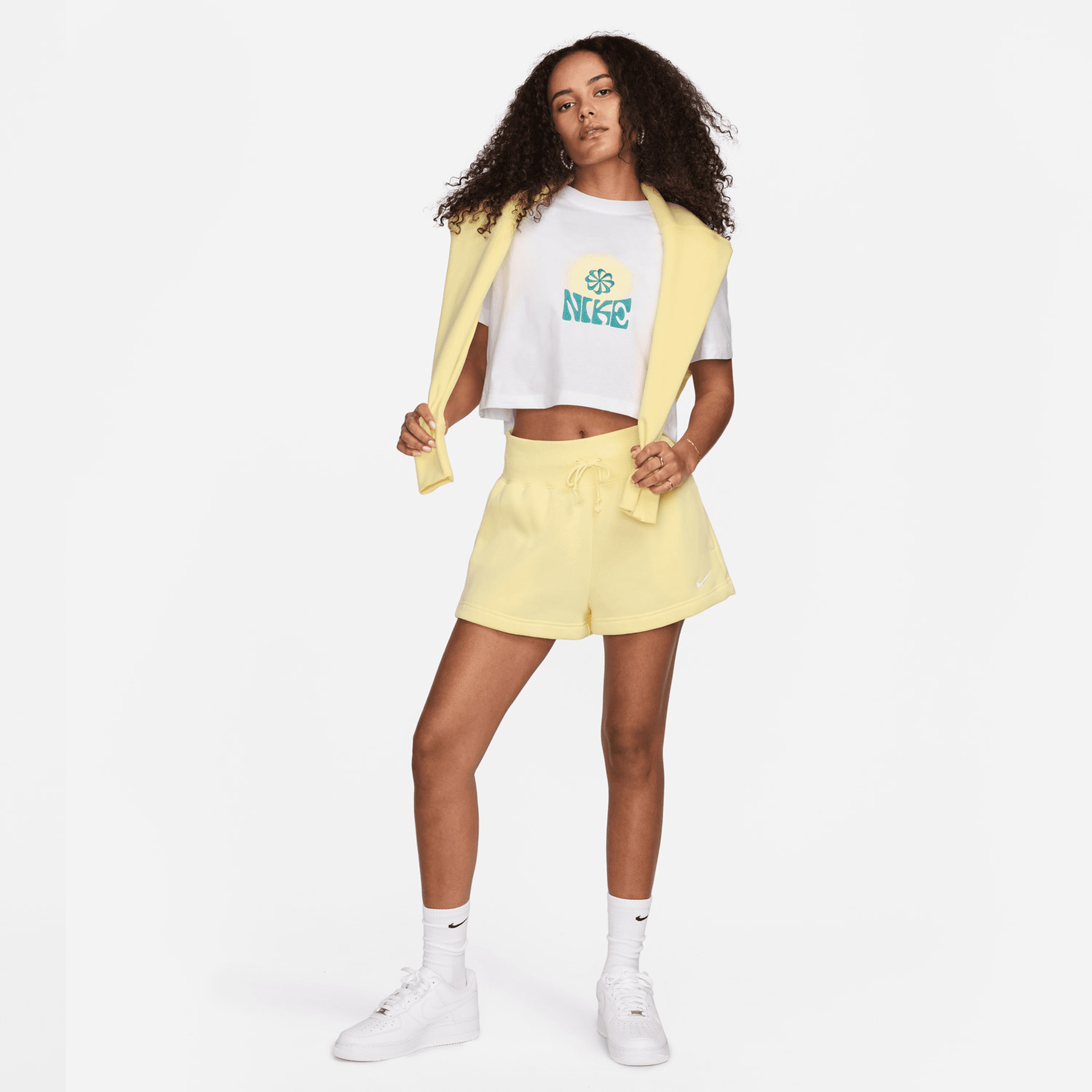 Nike Sportswear Kadın Beyaz T-Shirt
