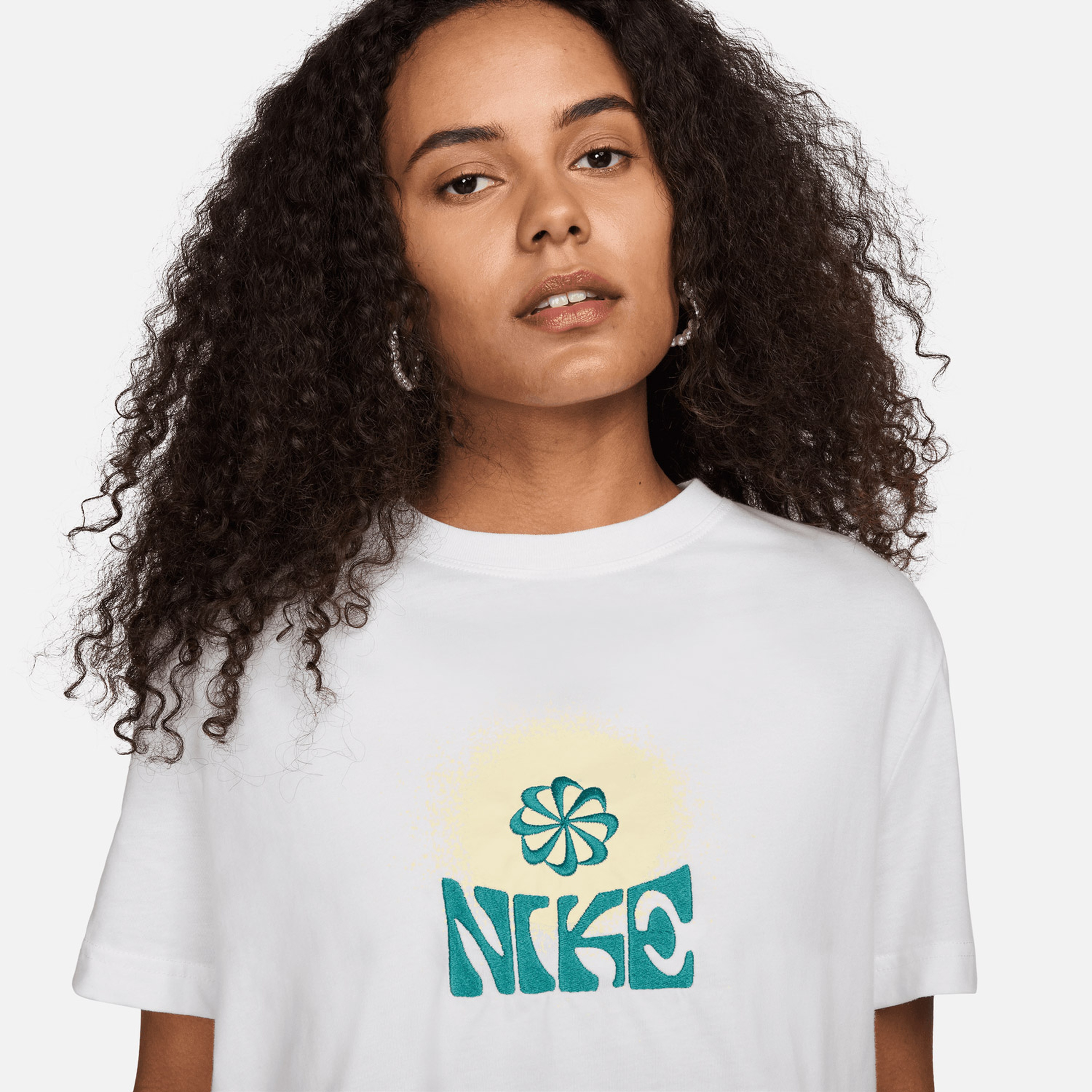 Nike Sportswear Kadın Beyaz T-Shirt
