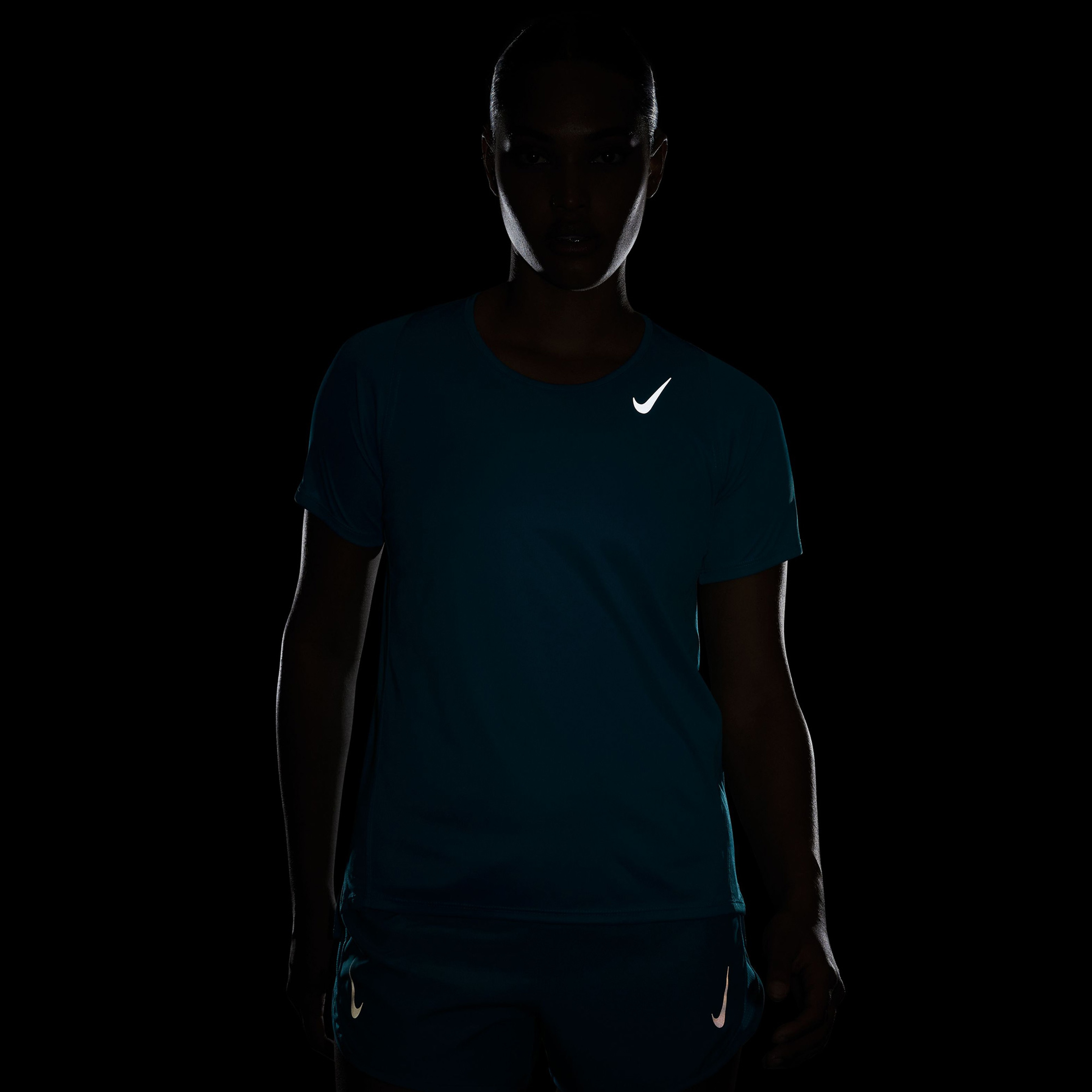 Nike Dri-FIT Race Kadın Mavi T-Shirt