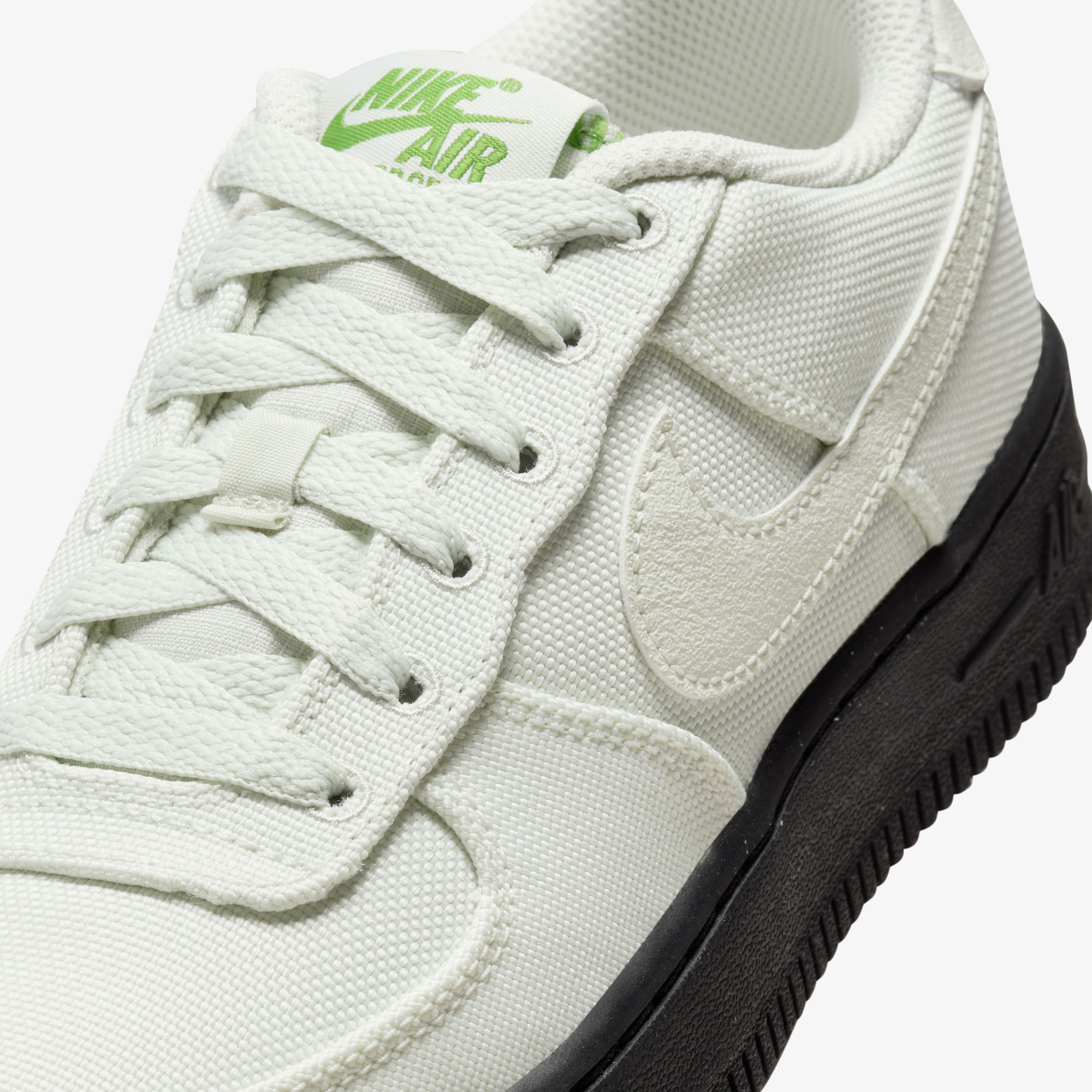Nike Air Force 1 LV8 3 Genç Krem Rengi Spor Ayakkabı