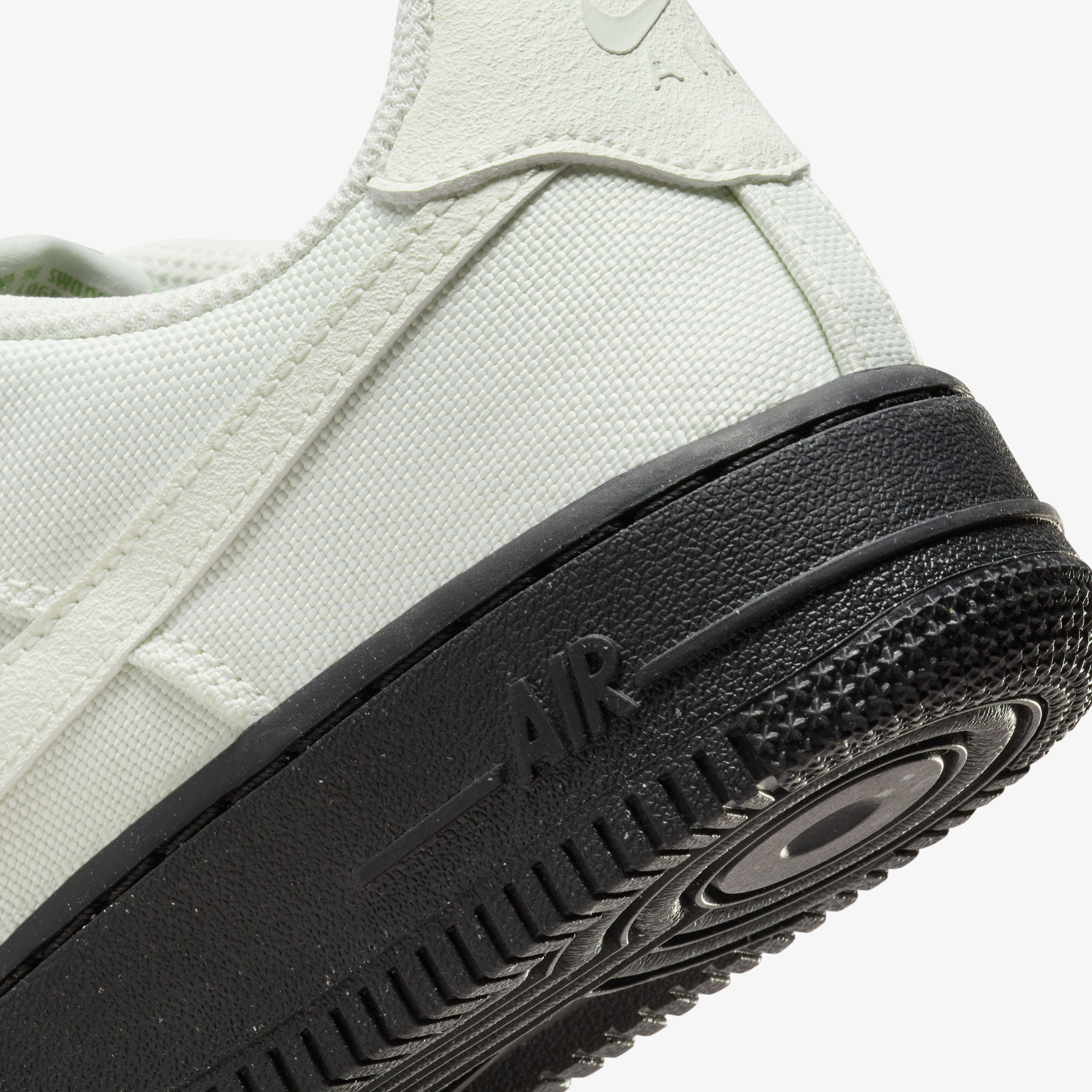 Nike Air Force 1 LV8 3 Genç Krem Rengi Spor Ayakkabı