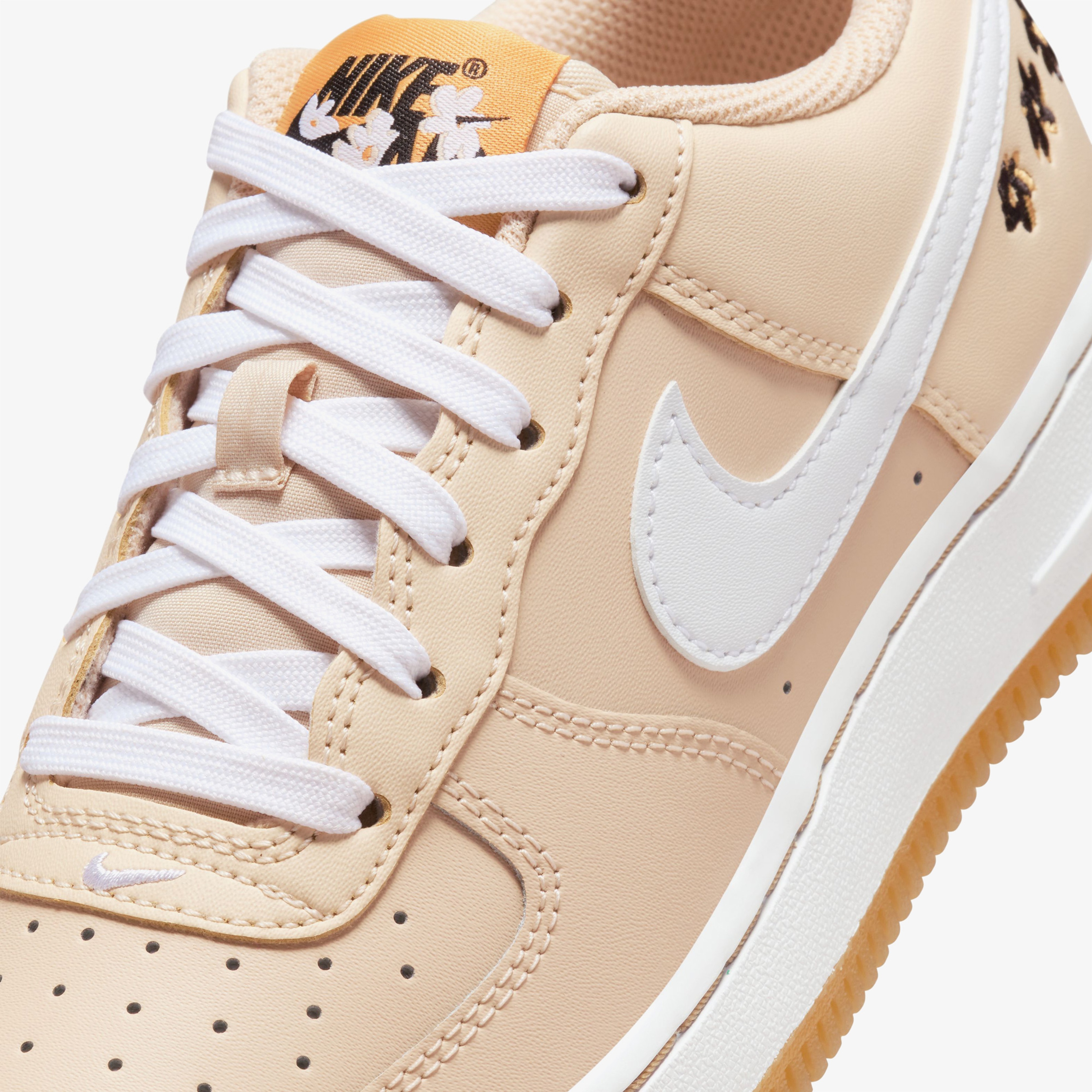 Nike Air Force 1 SE Genç Bej Spor Ayakkabı