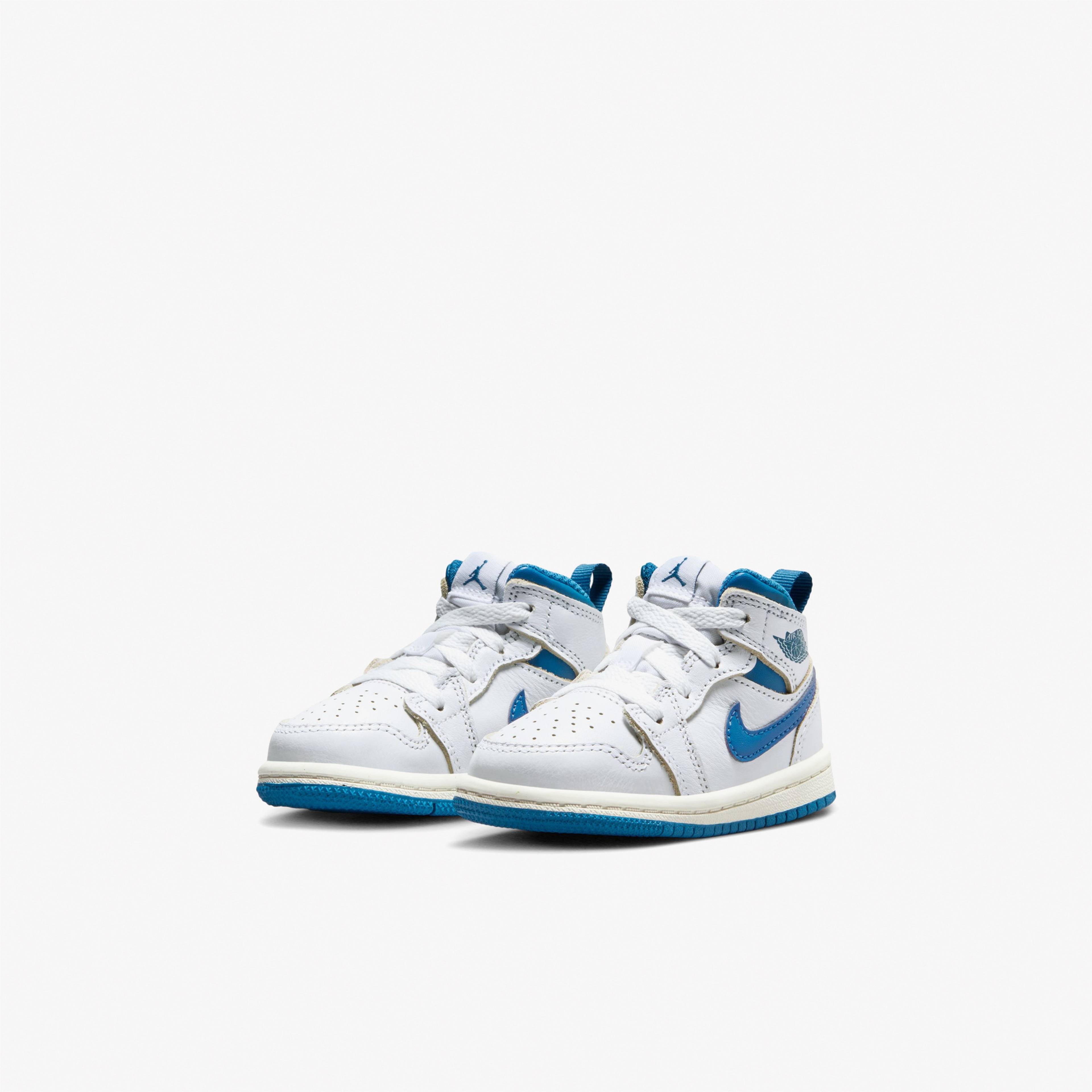 Jordan 1 Mid SE Çocuk Beyaz Spor Ayakkabı