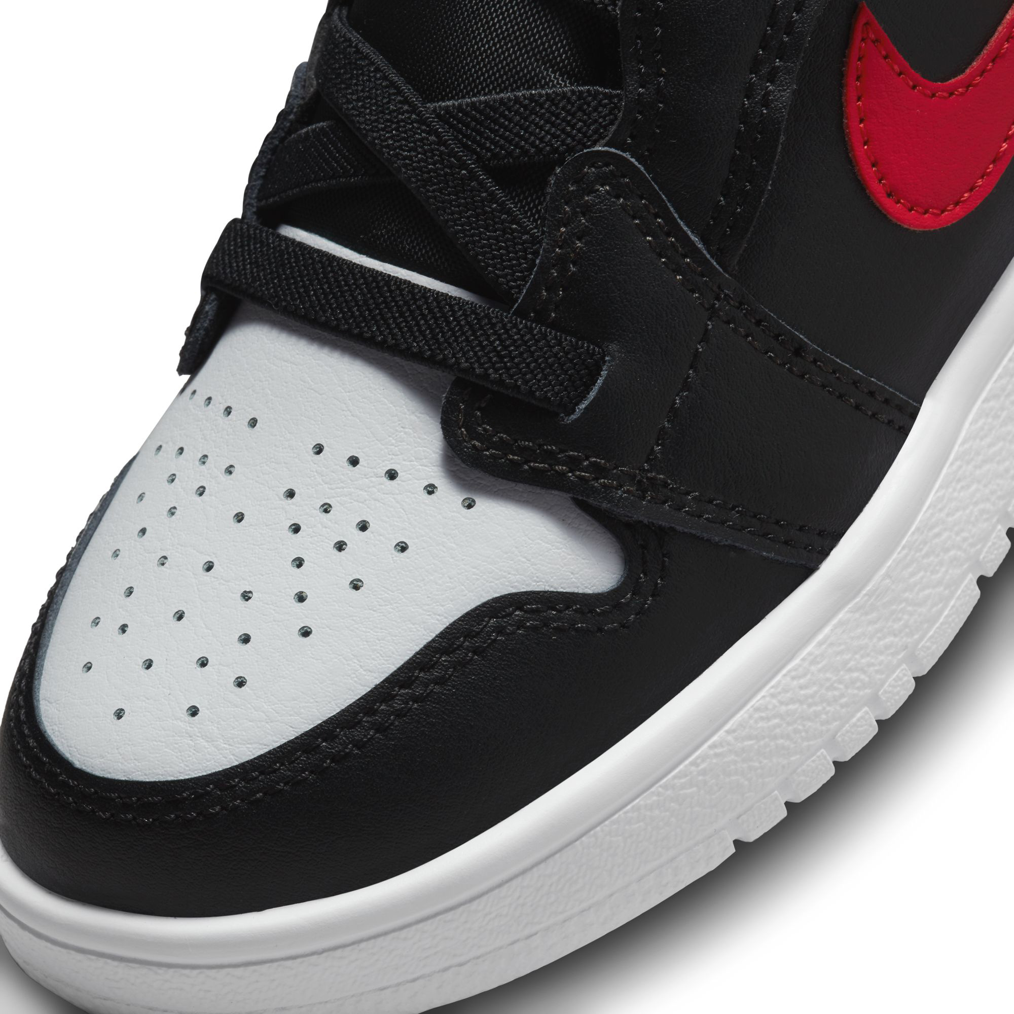 Jordan 1 Low Alt Çocuk Siyah-Kırmızı Spor Ayakkabı