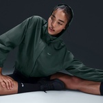 Nike Storm-FIT Swift Kadın Yeşil Ceket
