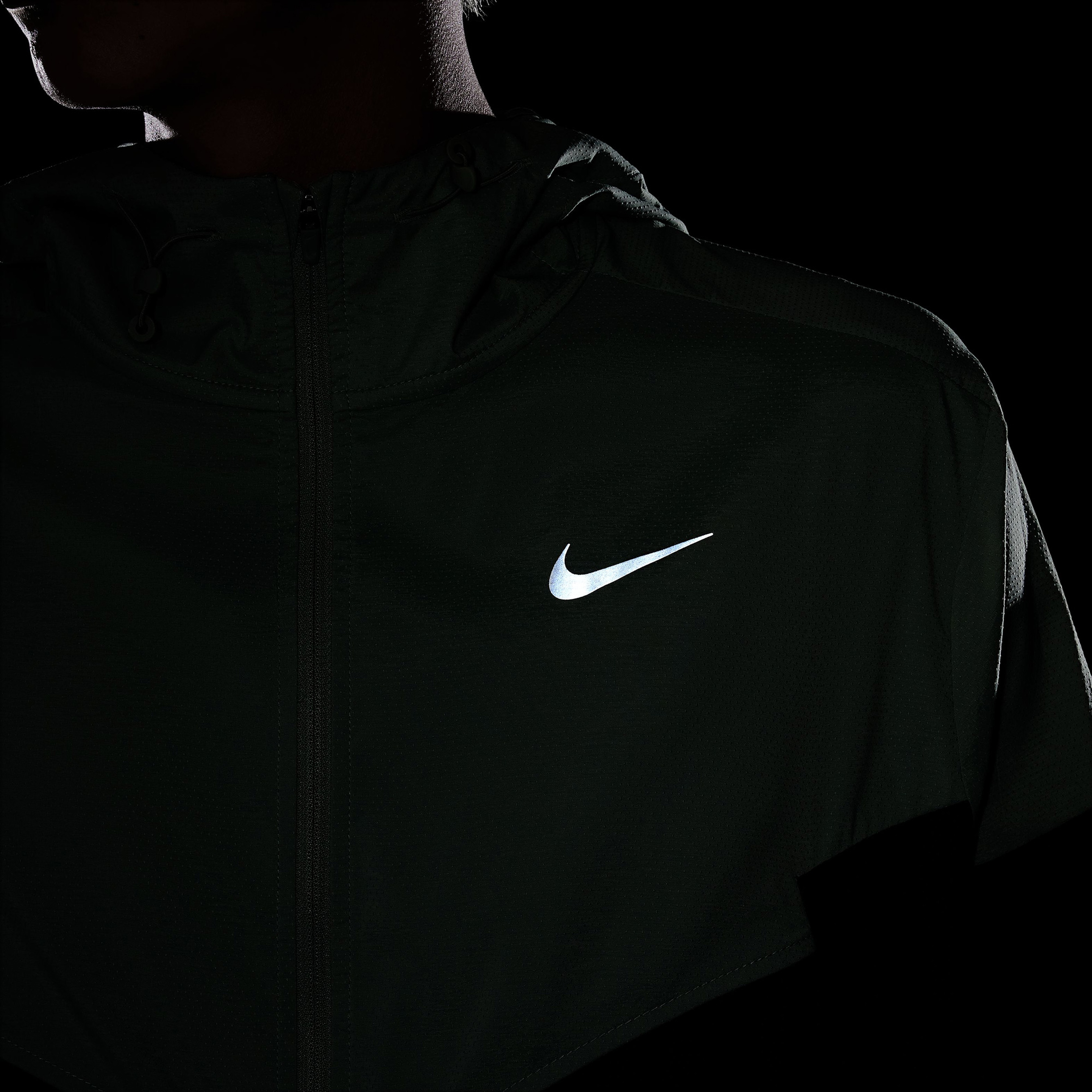 Nike Windrunner Erkek Yeşil Ceket