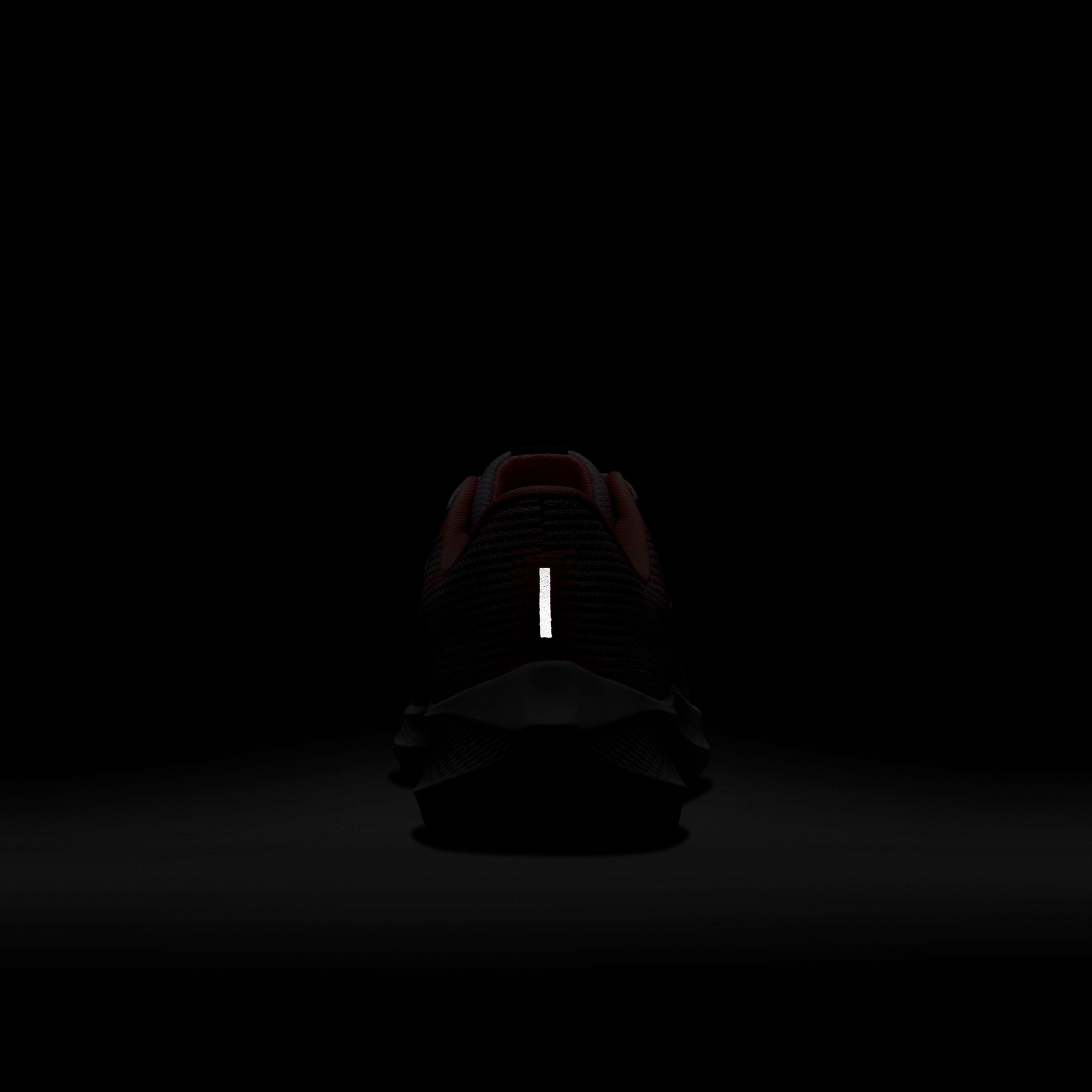 Nike Air Zoom Pegasus 40 Premium Kadın Pembe Koşu Ayakkabısı