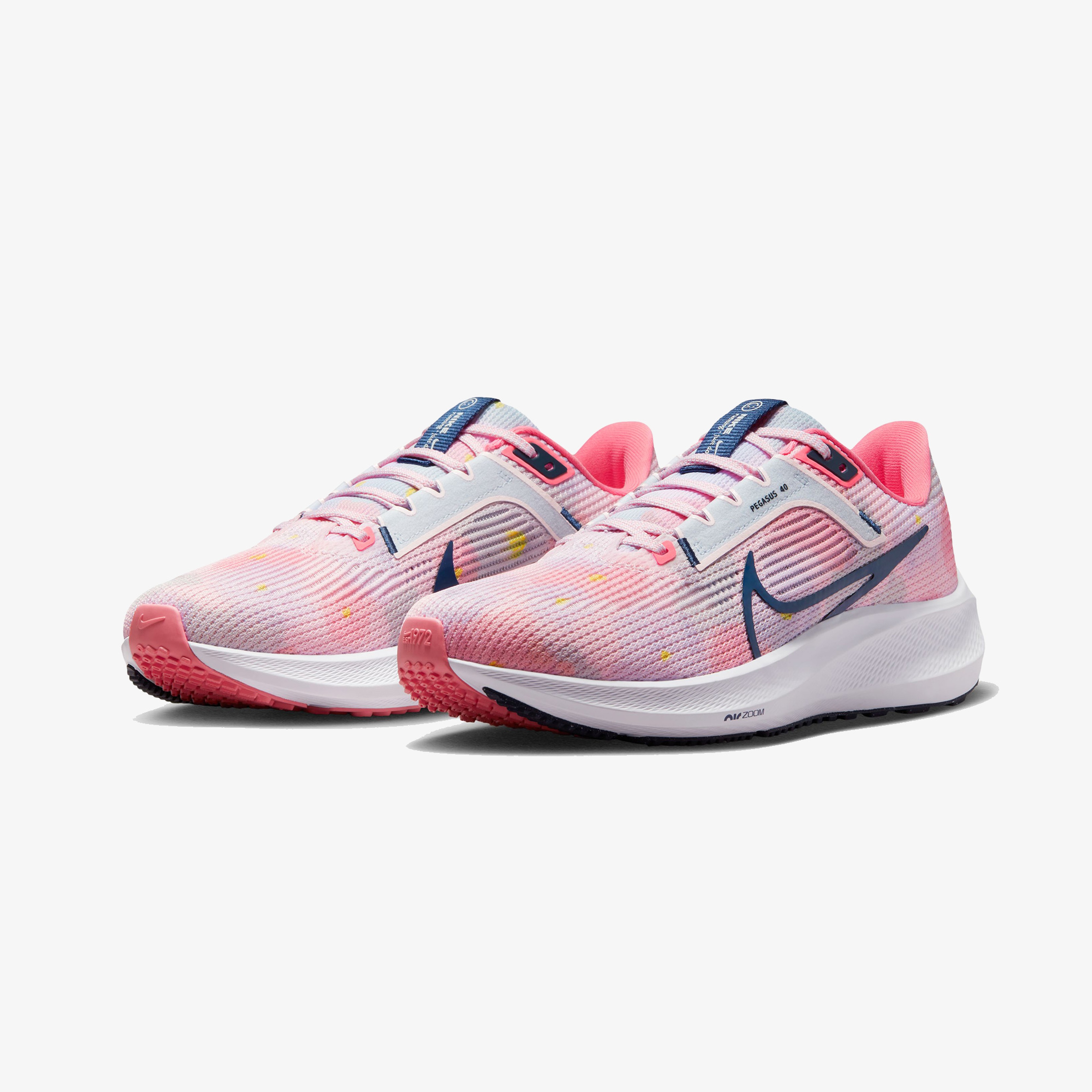 Nike Air Zoom Pegasus 40 Premium Kadın Pembe Koşu Ayakkabısı