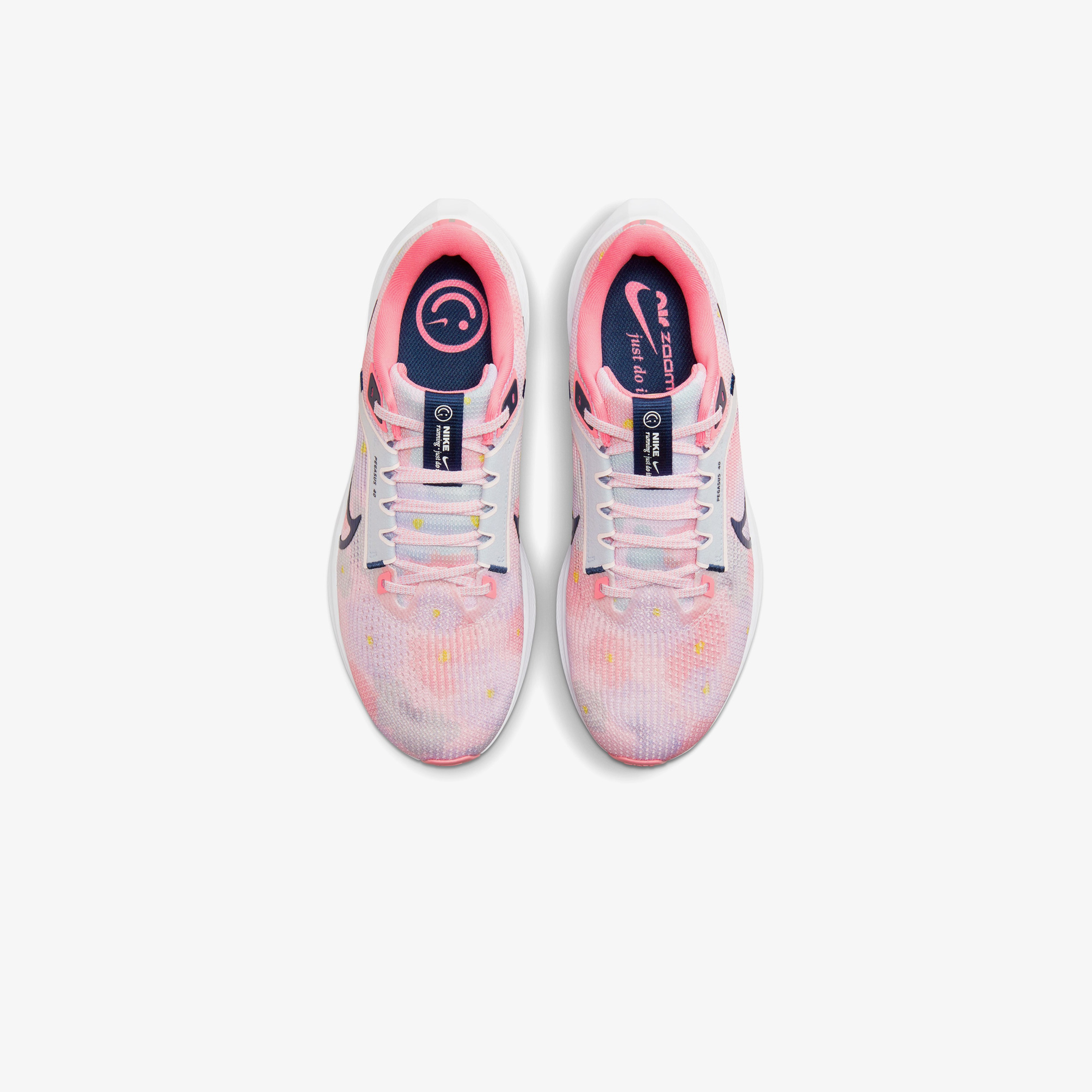 Nike Air Zoom Pegasus 40 Premium Kadın Pembe Koşu Ayakkabısı