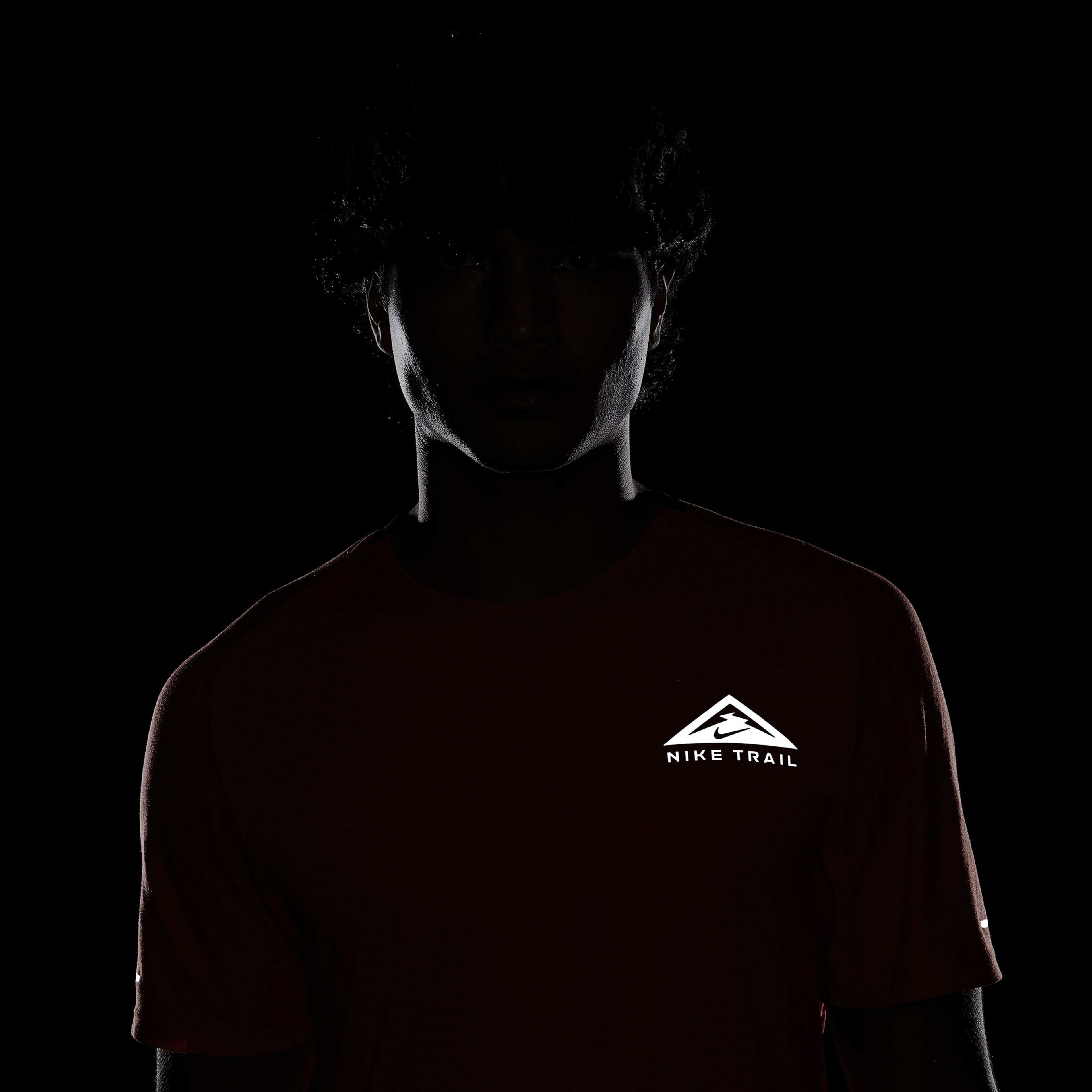 Nike Dri-Fit Trail Solar Chase Erkek Turuncu T-Shirt