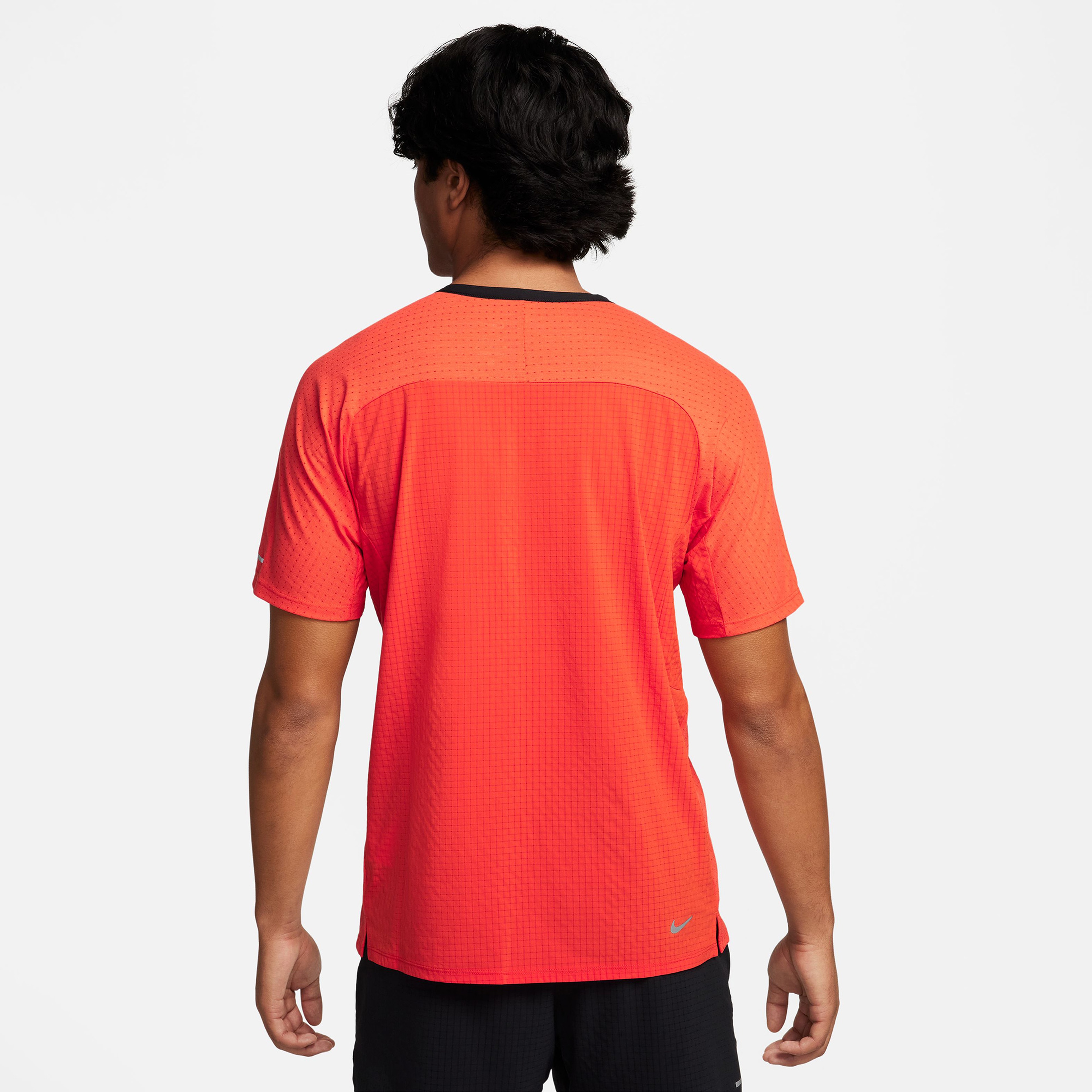 Nike Dri-Fit Trail Solar Chase Erkek Turuncu T-Shirt