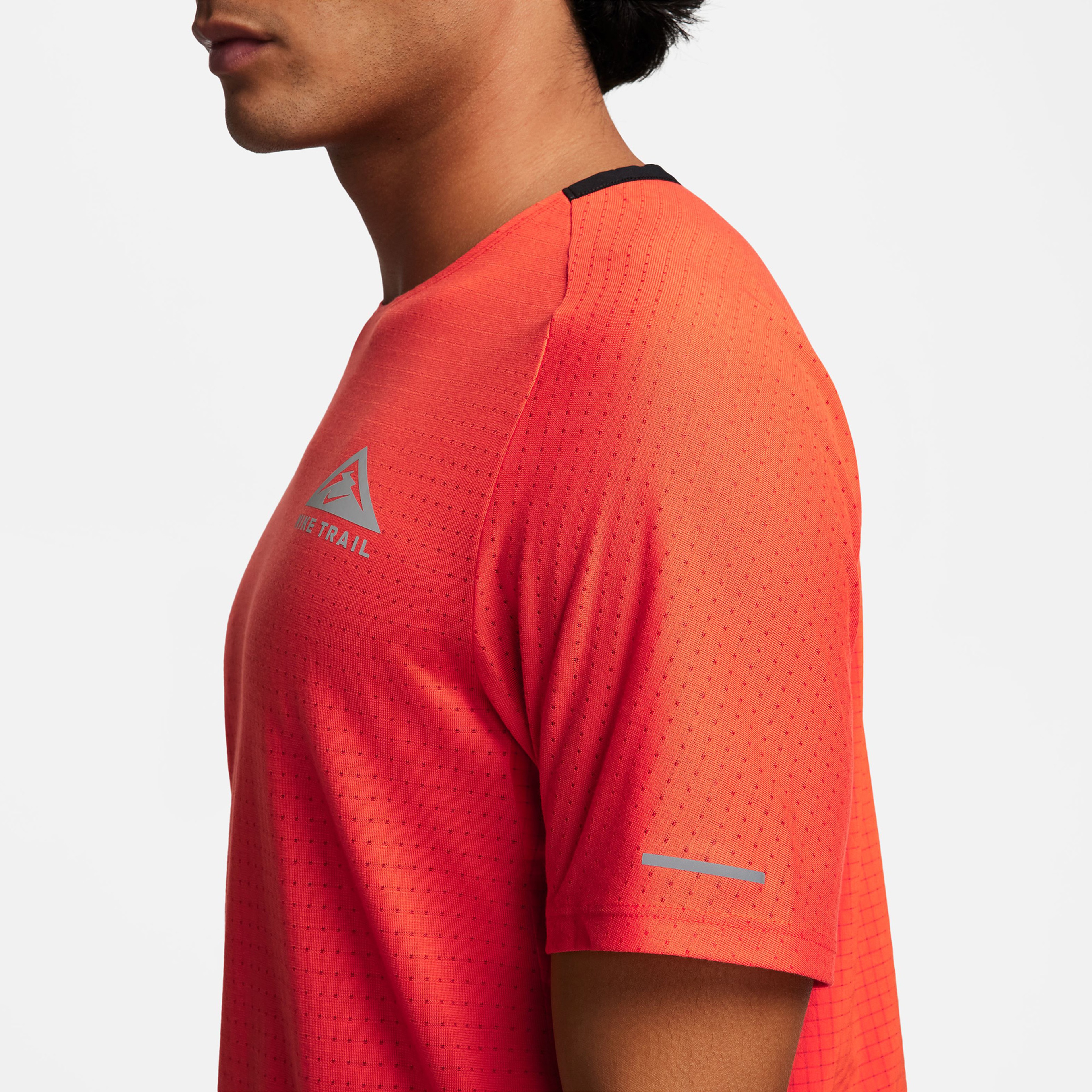 Nike Dri-Fit Trail Solar Chase Erkek Turuncu T-Shirt