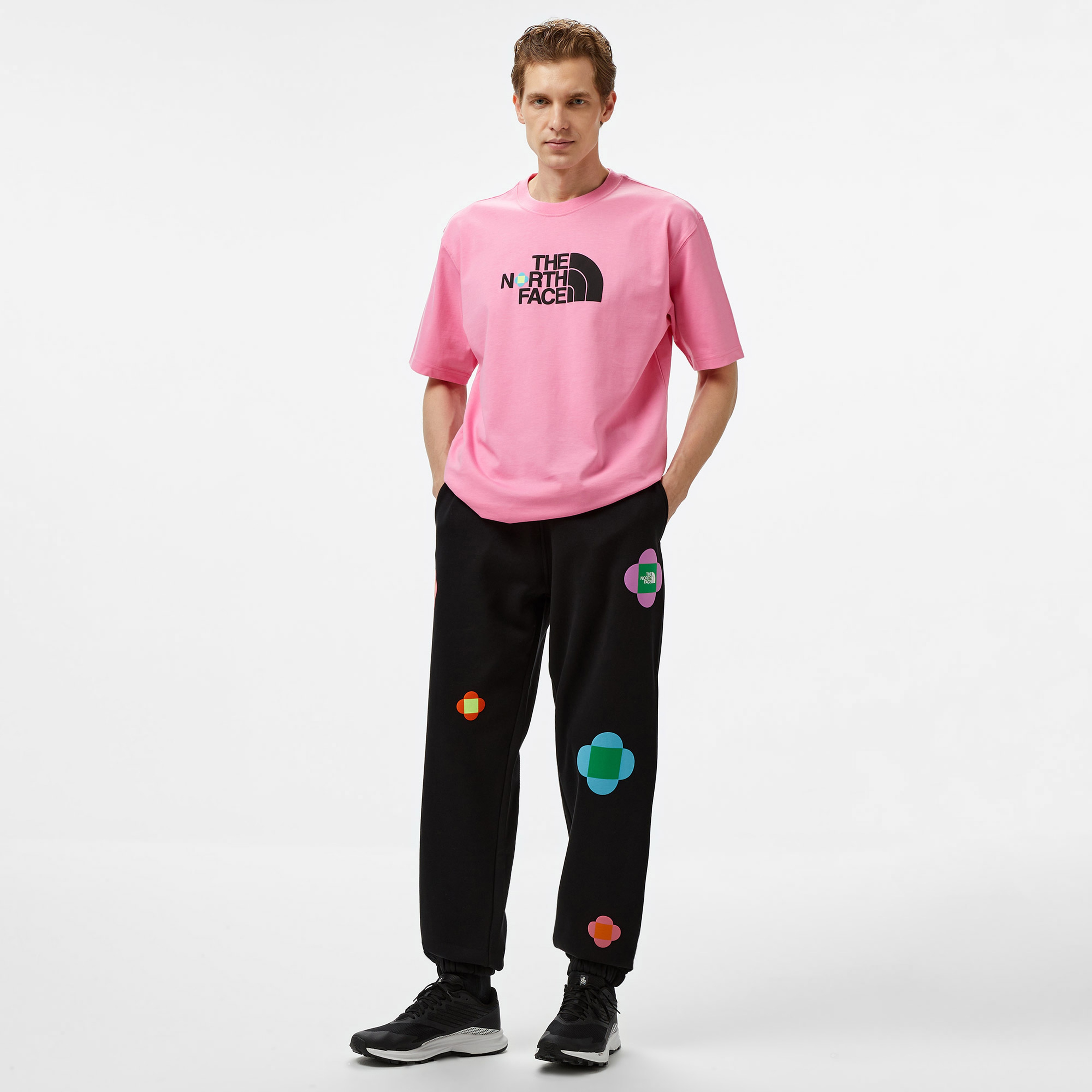 The North Face Yinka Ilori Erkek Pembe T-Shirt