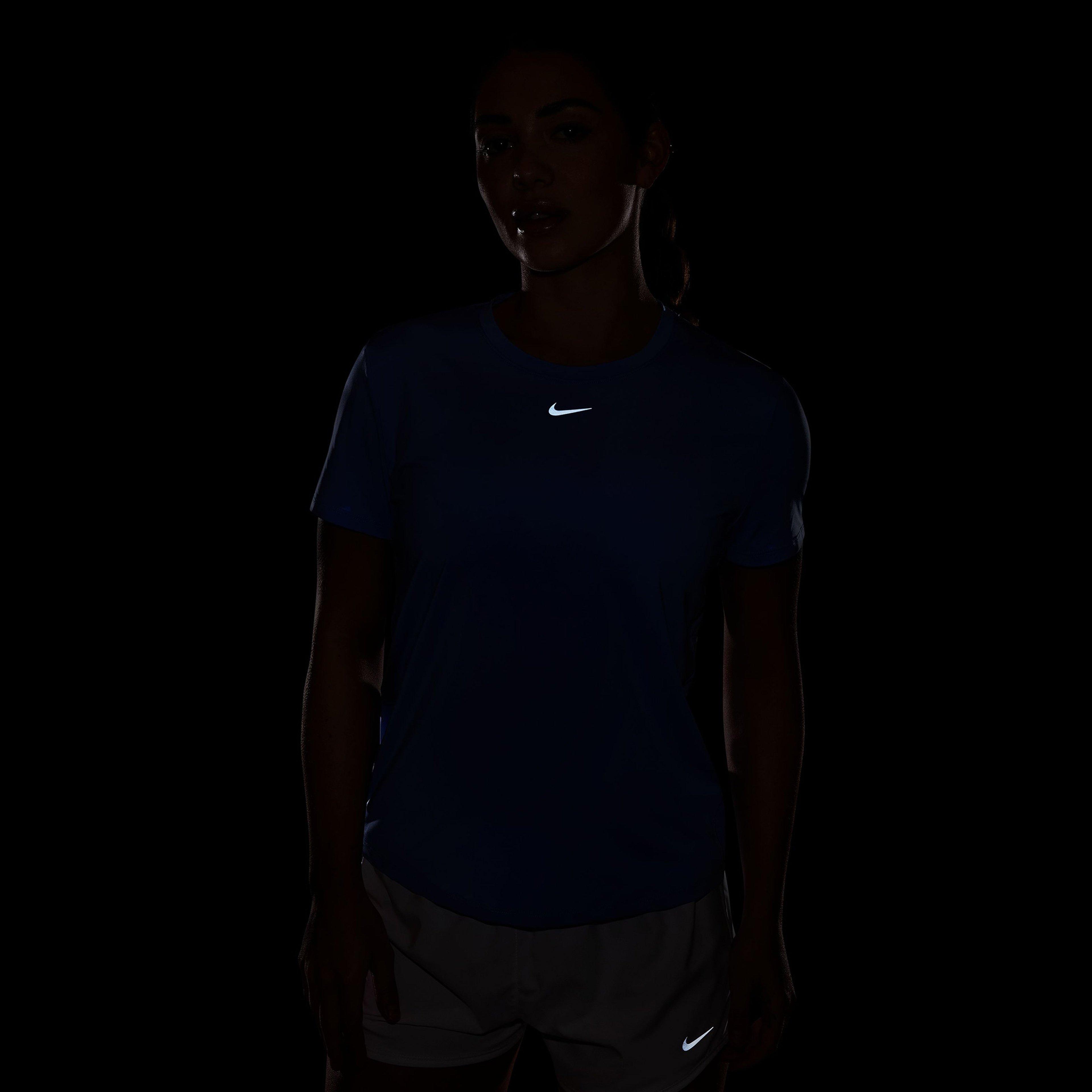 Nike One Classic Dri-Fit Kadın Mavi T-Shirt