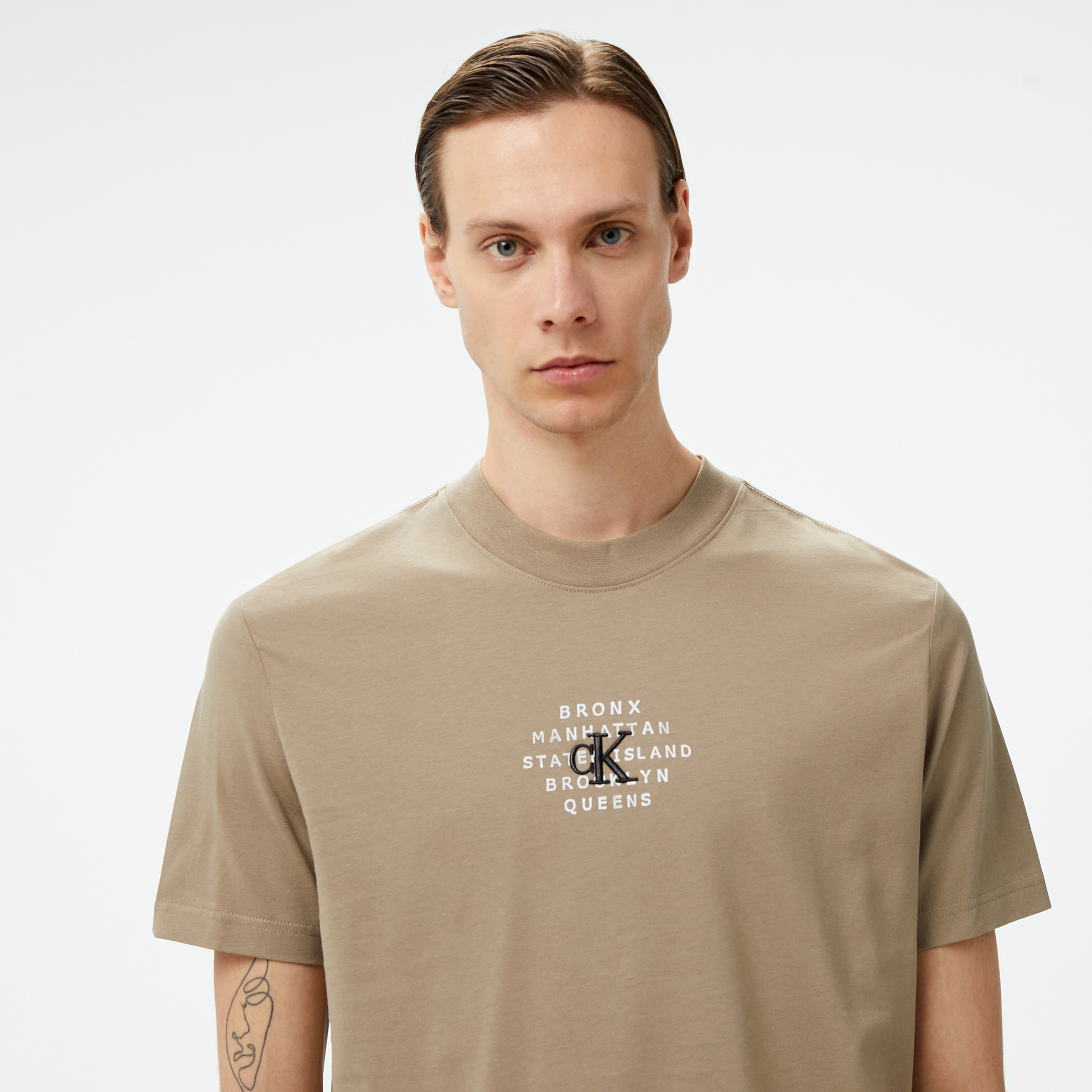 Calvin Klein Jeans Nyc Stamp Graphic Erkek Bej T-Shirt