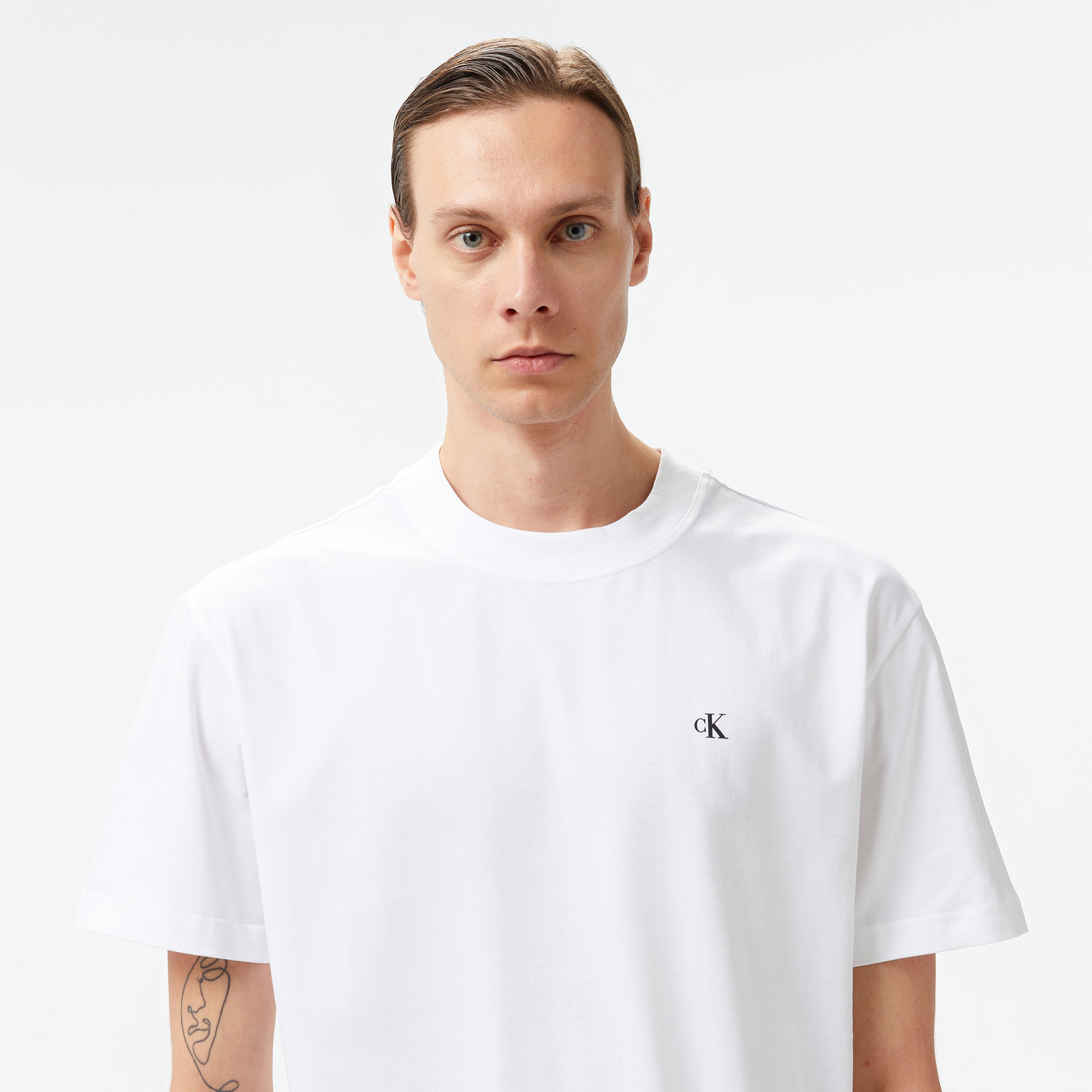 Calvin Klein Jeans Stamp Back Graphic Relaxed Erkek Beyaz T-Shirt