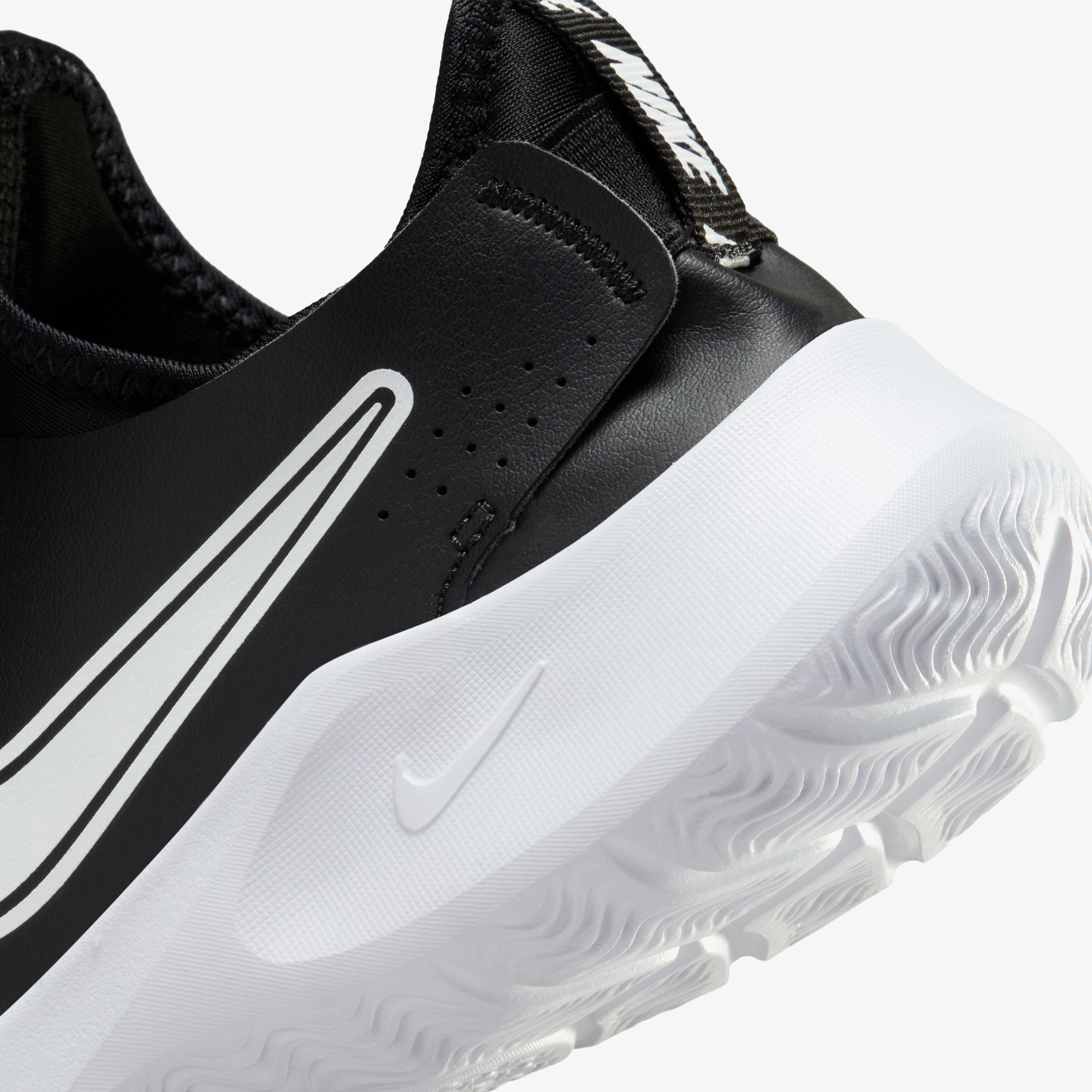 Nike Flex Runner 3 Genç Çocuk Siyah Koşu Ayakkabısı