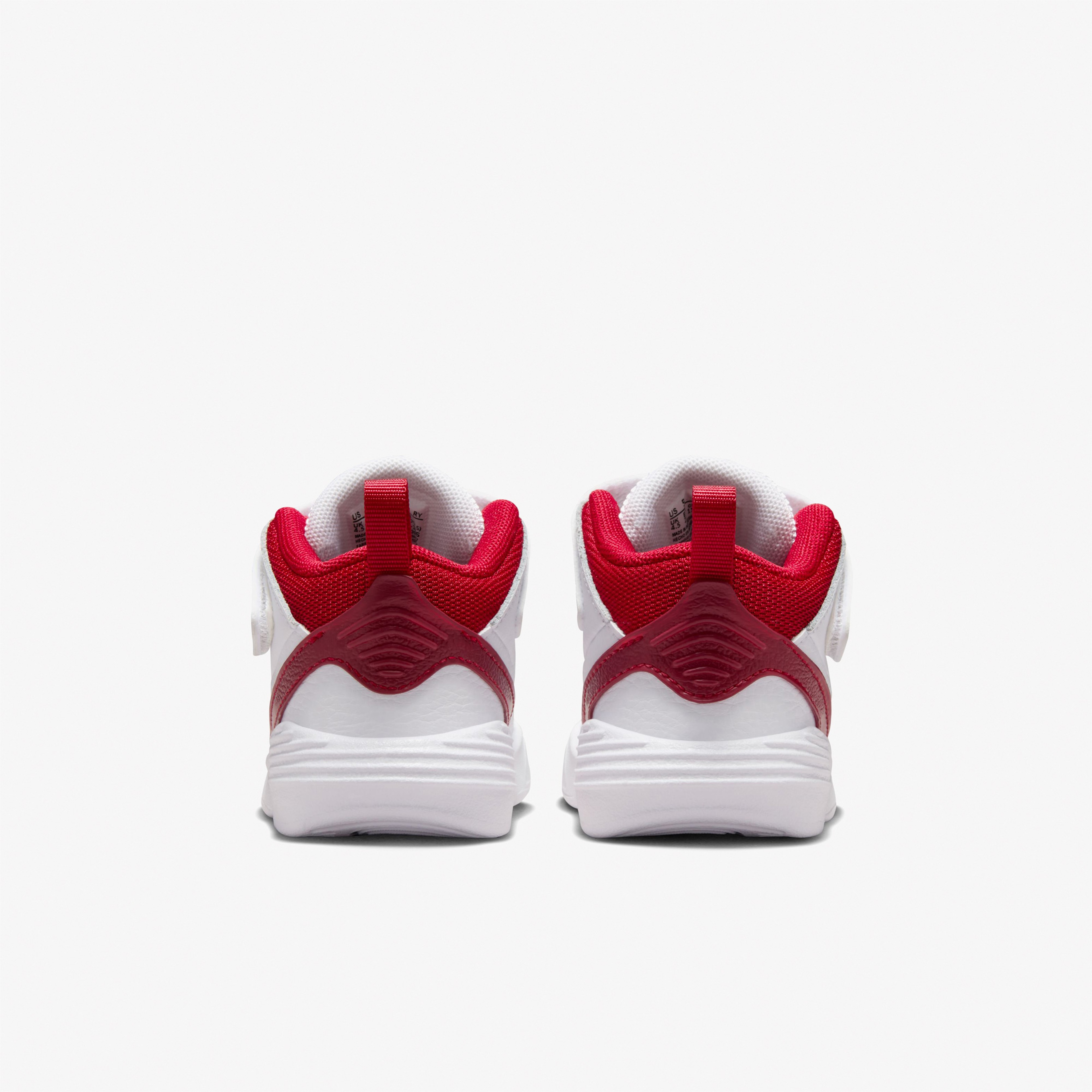 Jordan Max Aura 5 Çocuk Beyaz Spor Ayakkabı