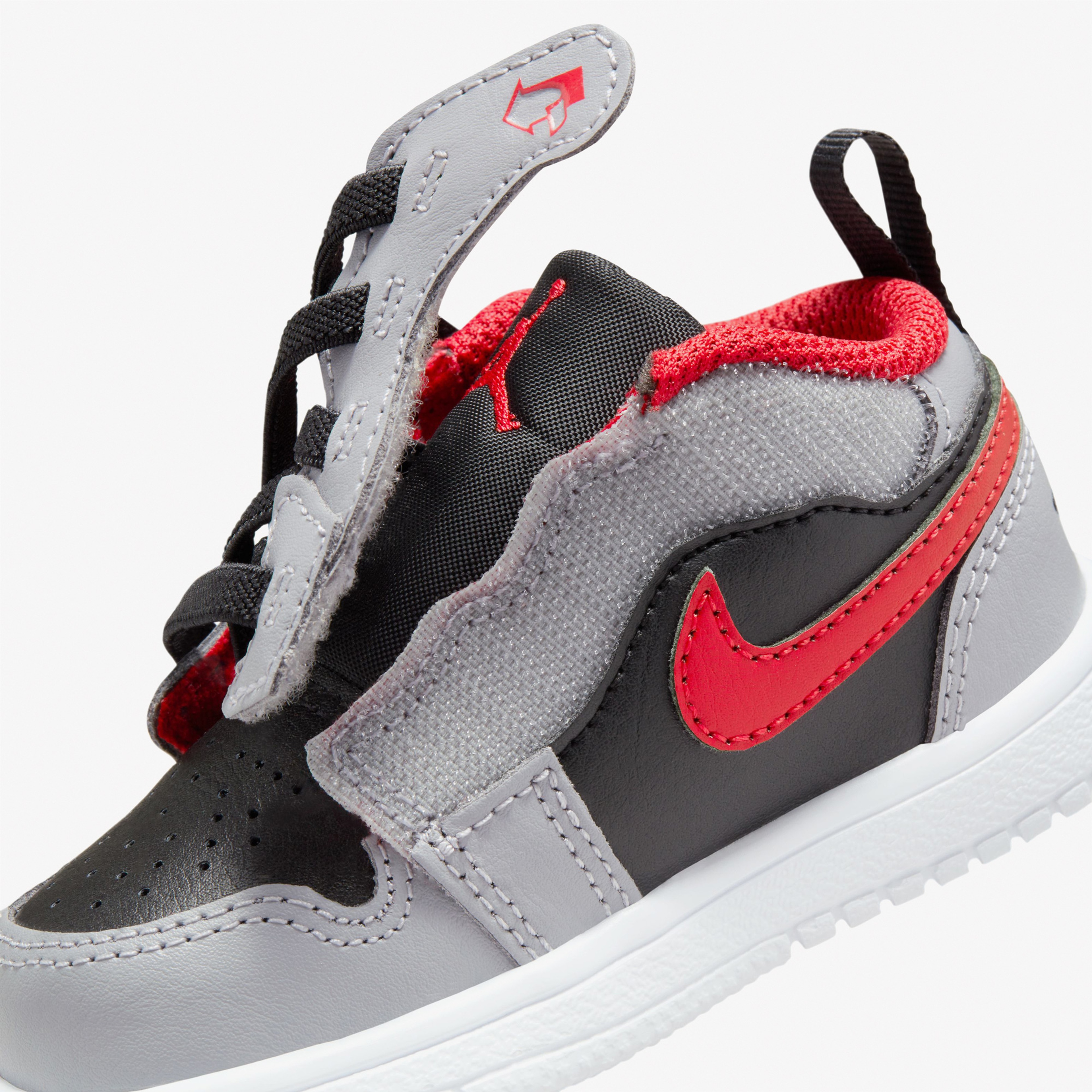 Jordan 1 Low Alt Çocuk Gri Spor Ayakkabı