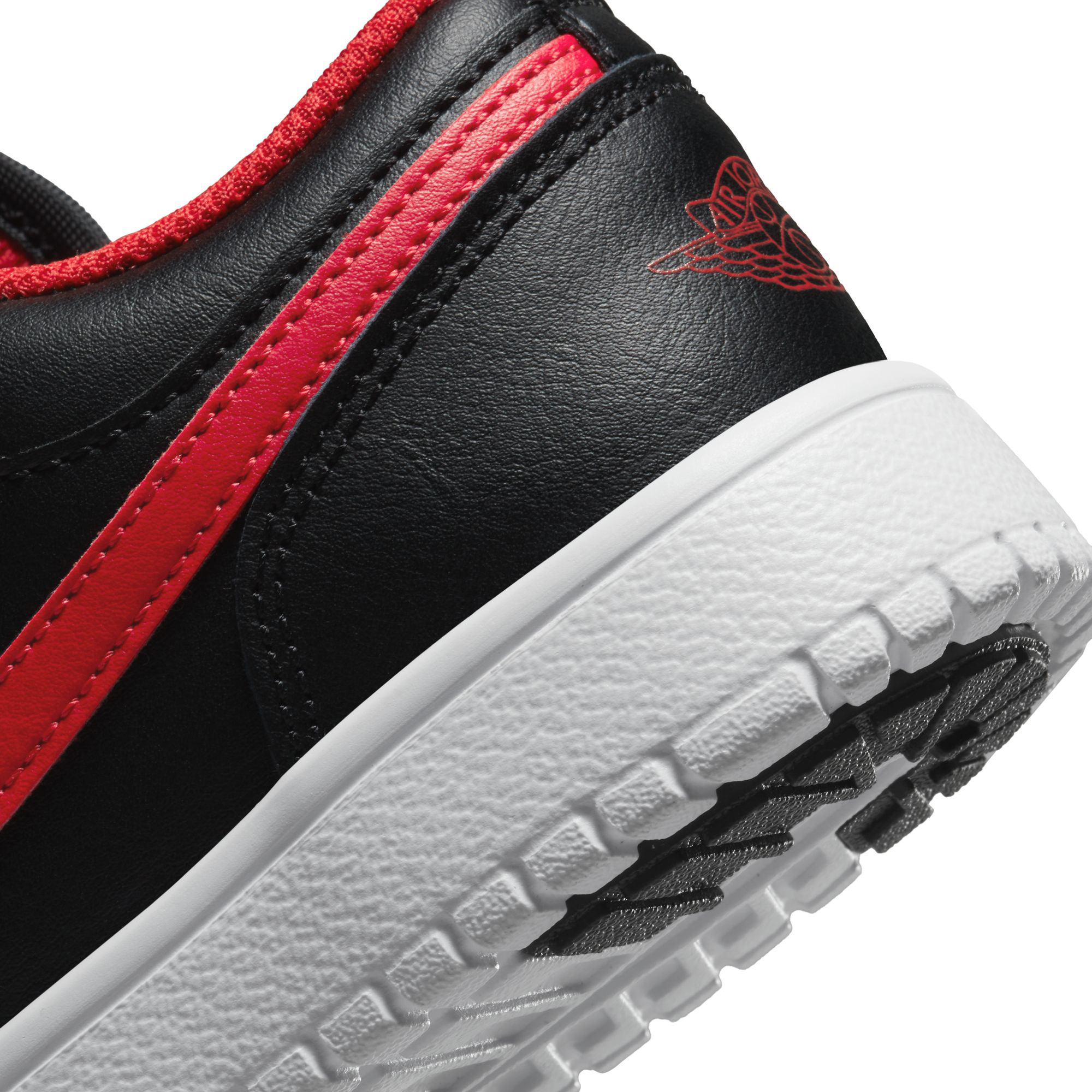 Jordan 1 Low Alt Çocuk Siyah-Kırmızı Spor Ayakkabı