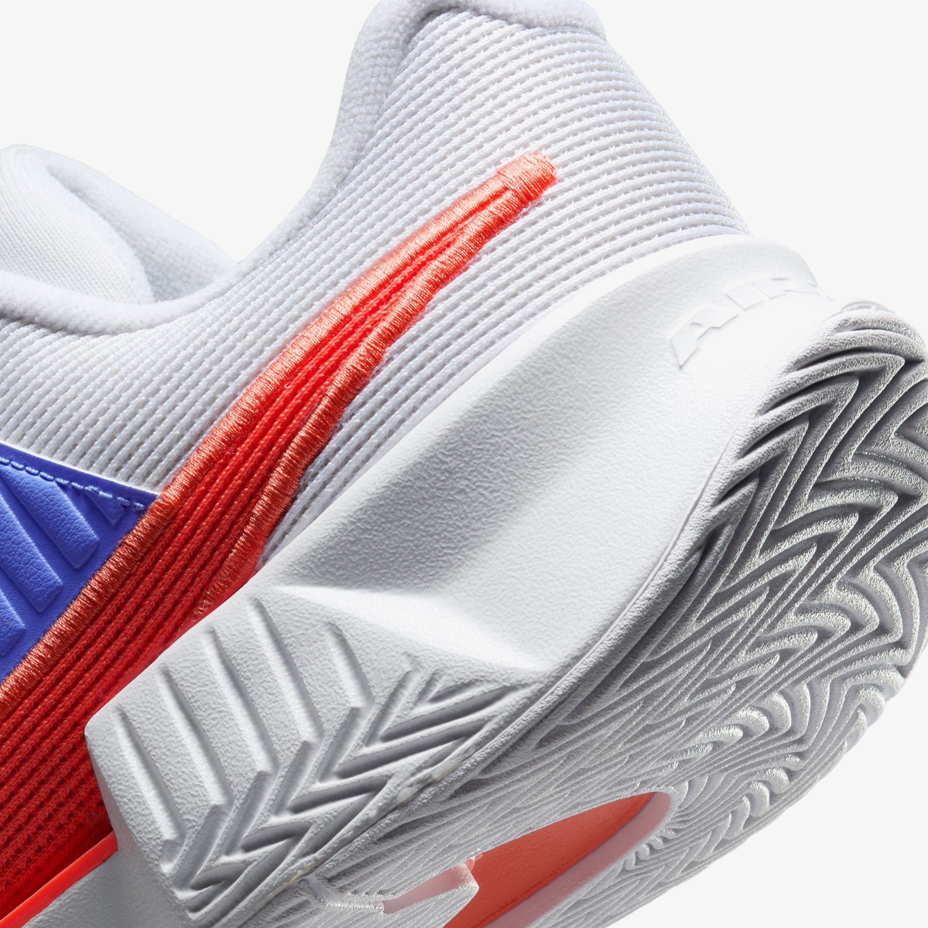 Nike Zoom GP Challenger Pro Kadın Sert Kort Beyaz Tenis Ayakkabısı