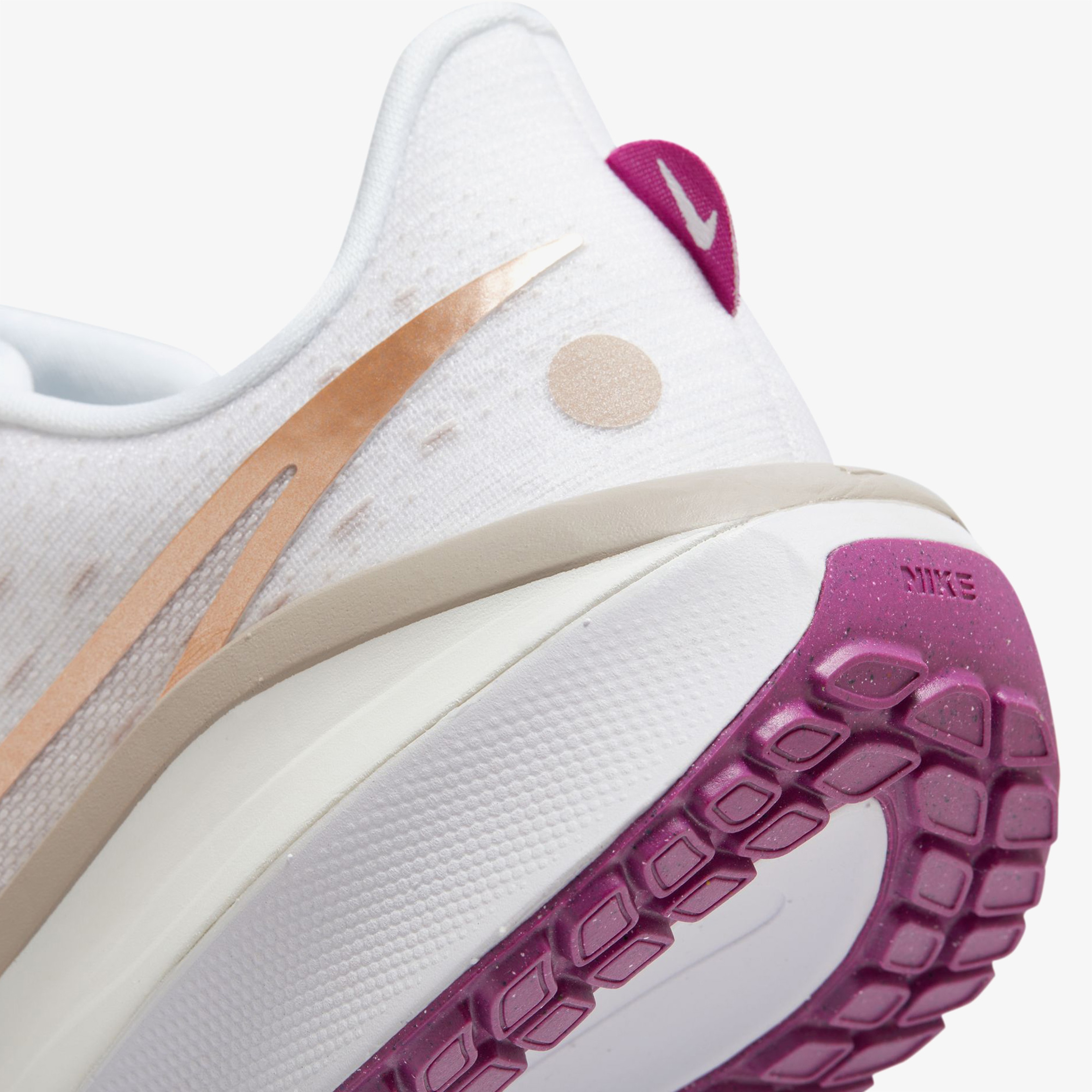 Nike Vomero 17 Kadın Krem Koşu Ayakkabısı