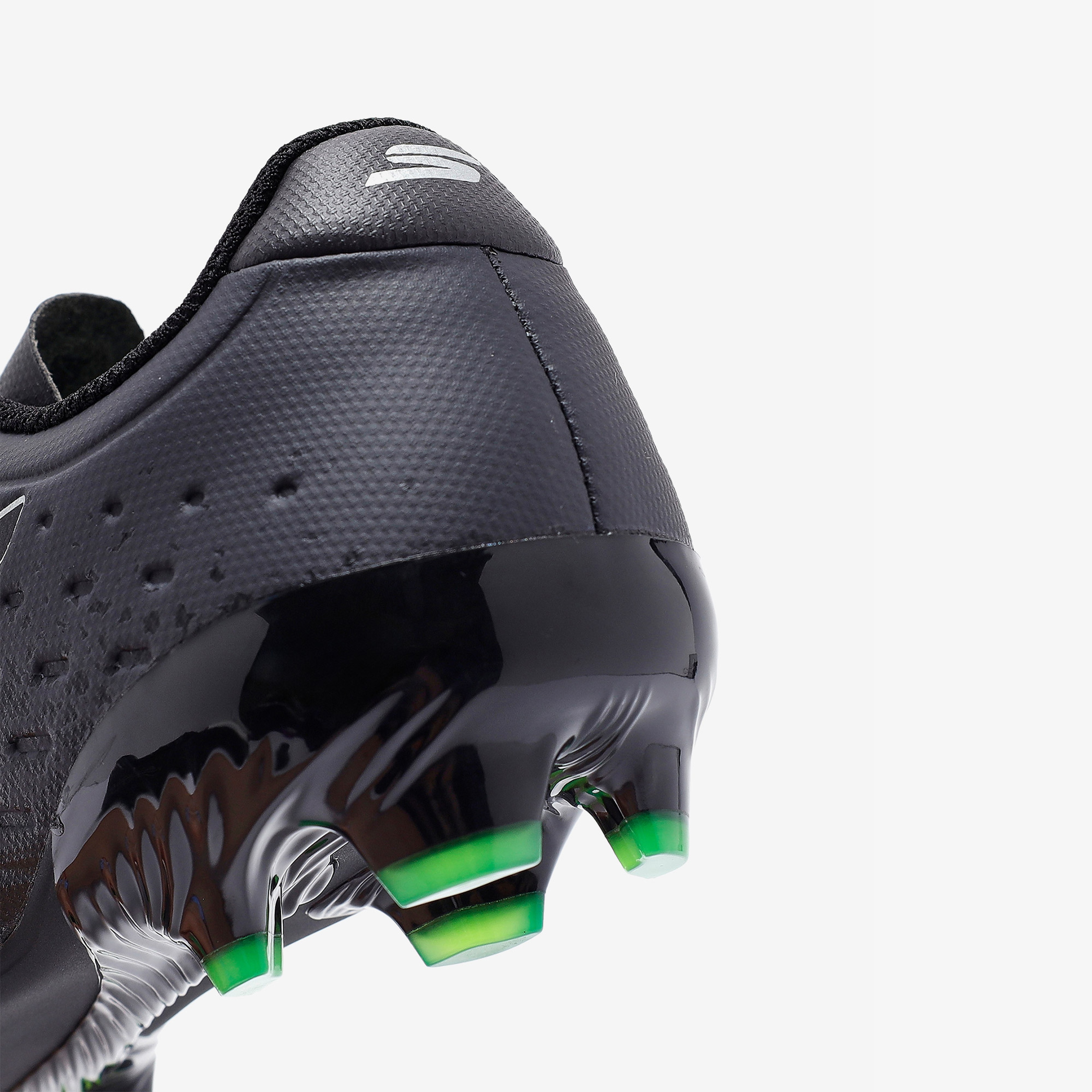 Skechers Razor Gold Fg Çocuk Siyah Çim Saha Kramponu