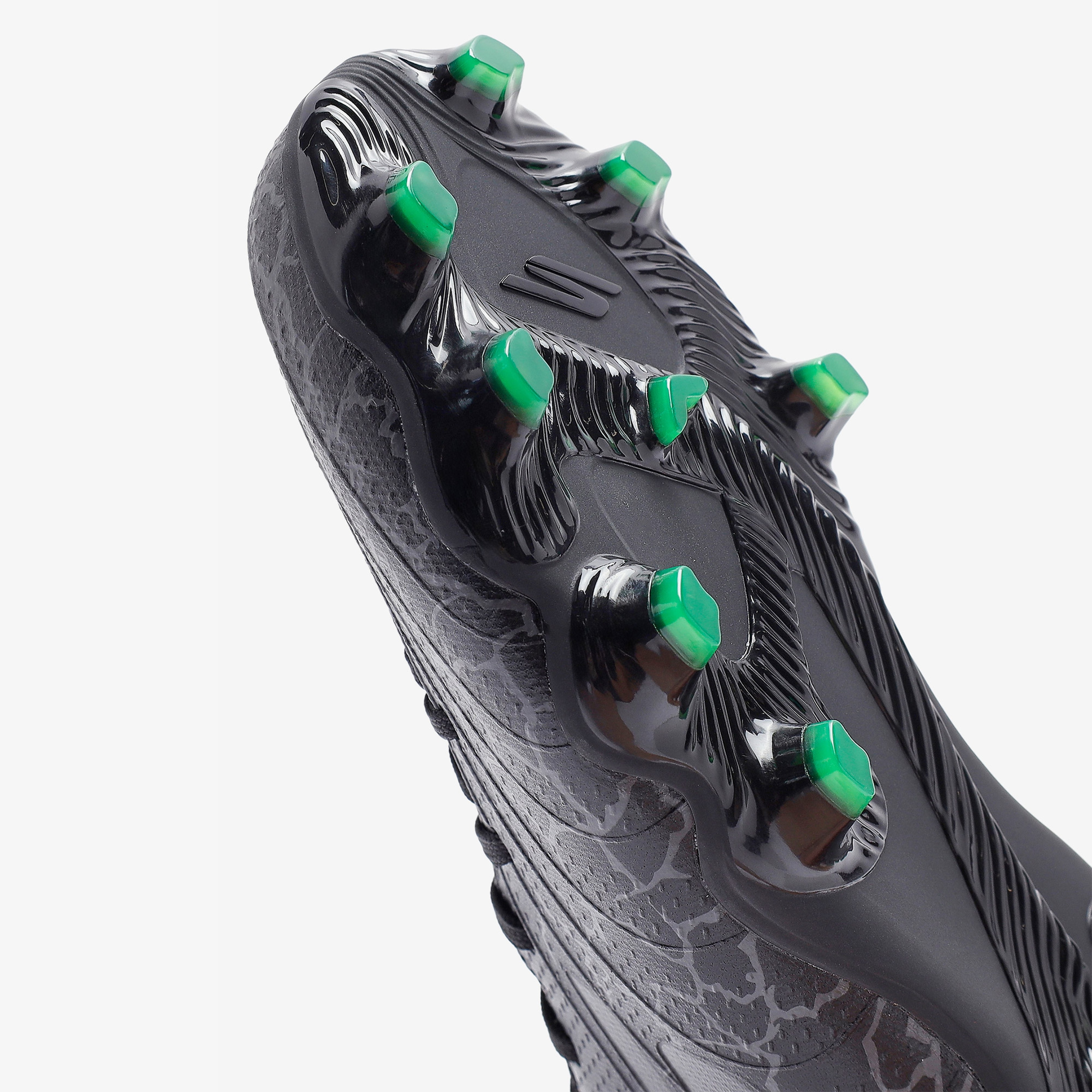 Skechers SKX01 Gold Fg Çocuk Siyah Çim Saha Kramponu