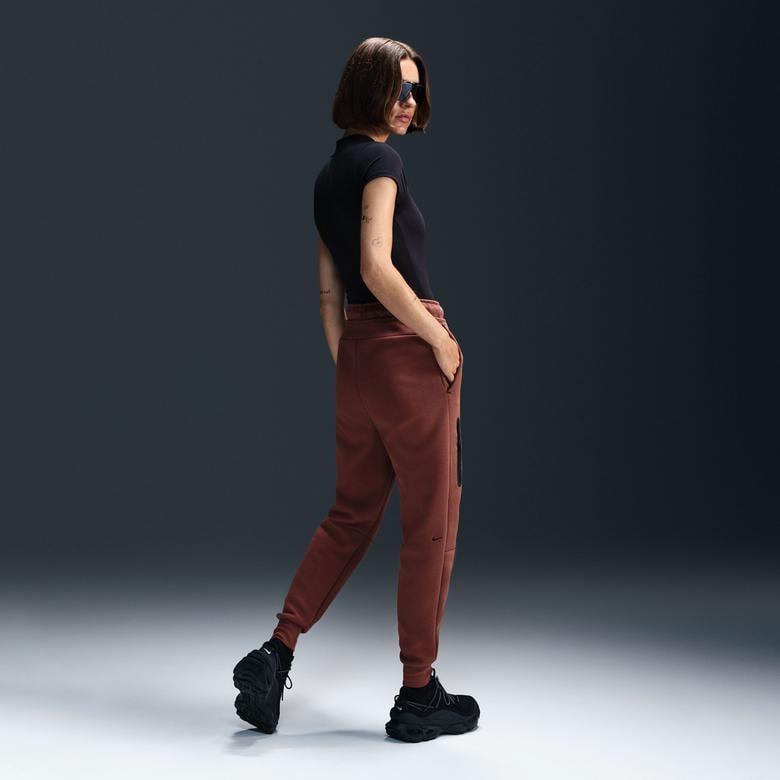 Nike Sportswear Tech Fleece Kadın Kahverengi Eşofman Altı