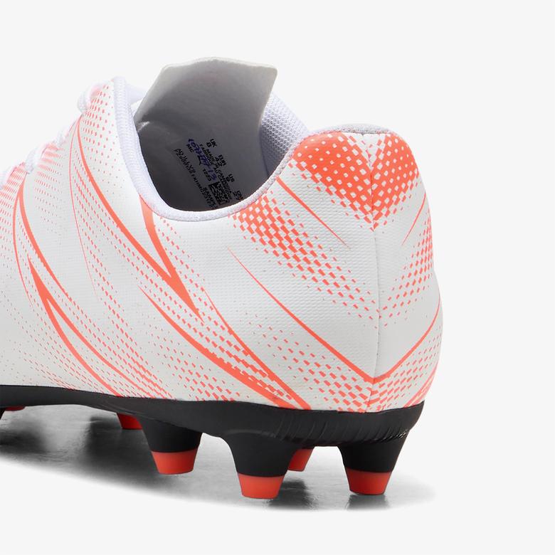 Puma Attacanto Fg/Ag Erkek Beyaz Çim Saha Kramponu