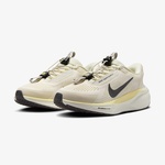 Nike Pegasus EasyOn Kadın Beyaz Koşu Ayakkabısı