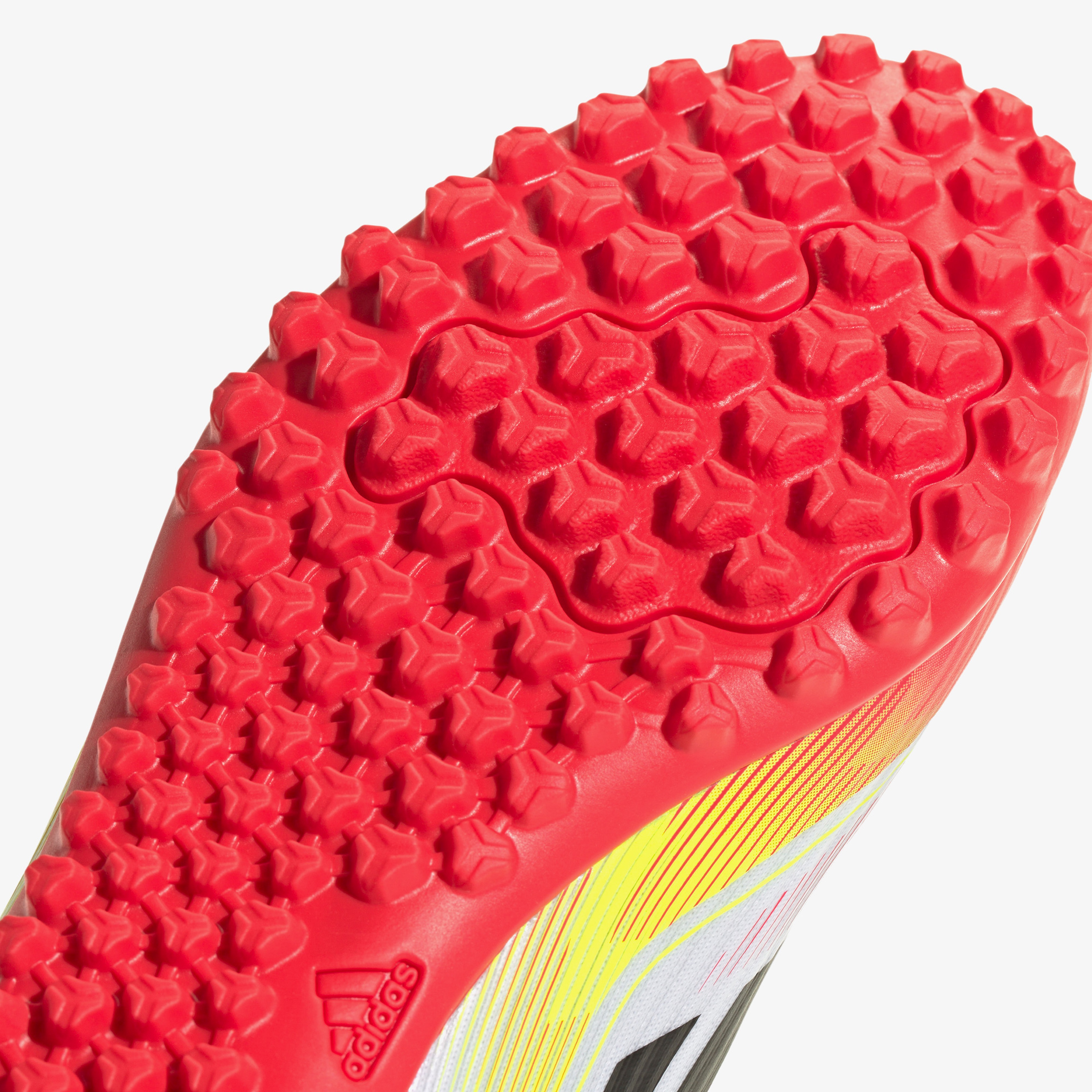 adidas F50 Club Tf Erkek Beyaz Halı Saha Kramponu