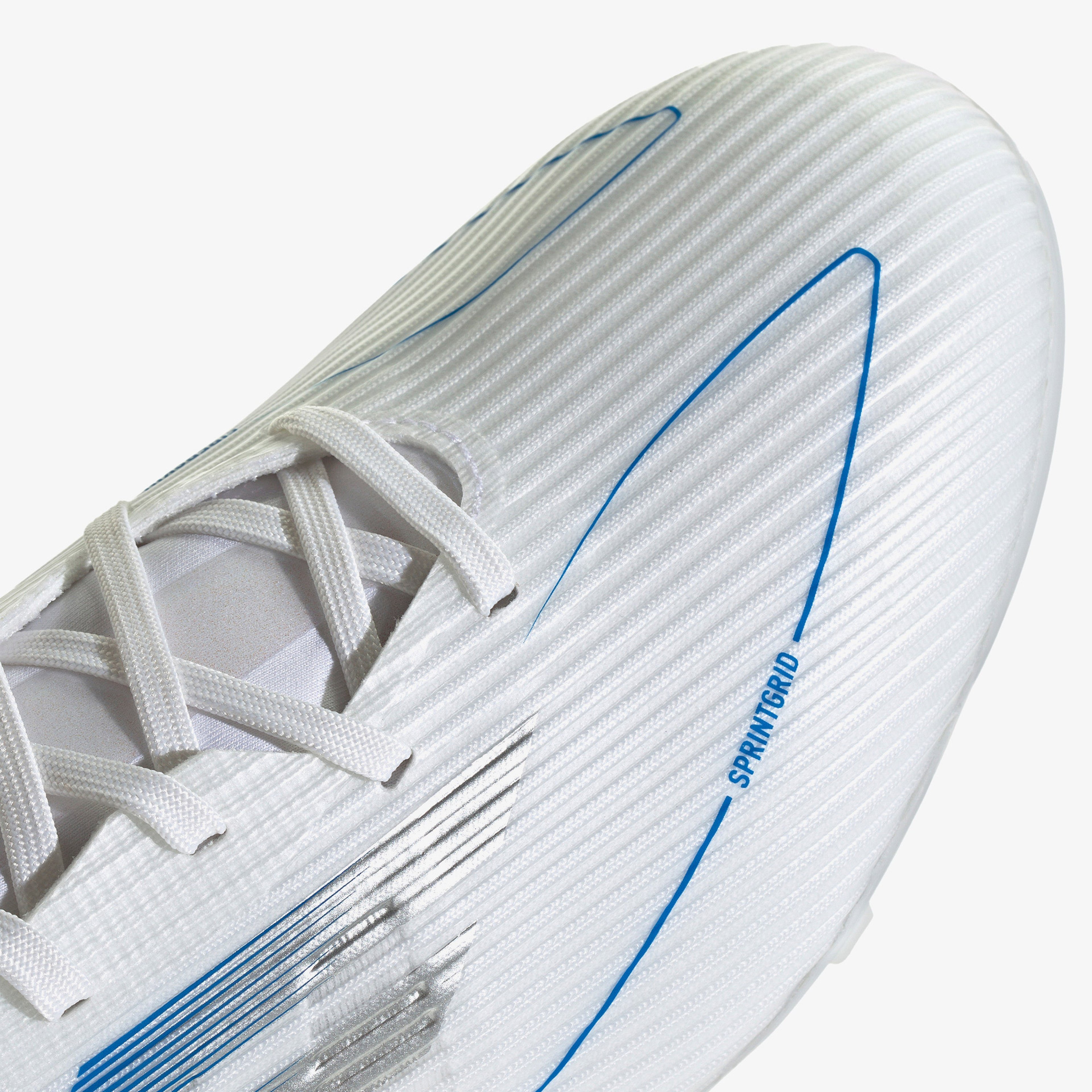 adidas F50 League Erkek Beyaz Çim Saha Kramponu