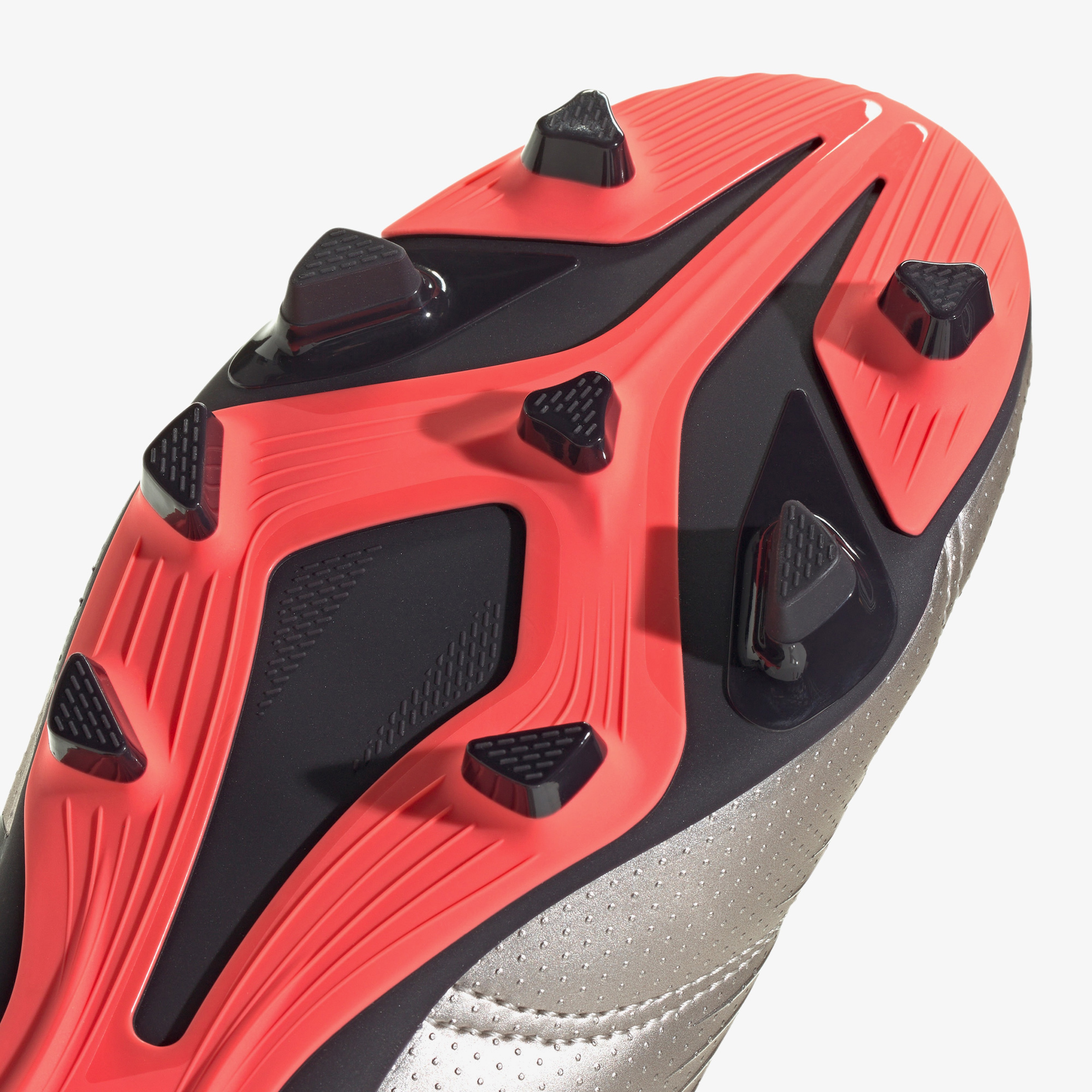 adidas Predator FG Erkek Gri Çim Saha Kramponu