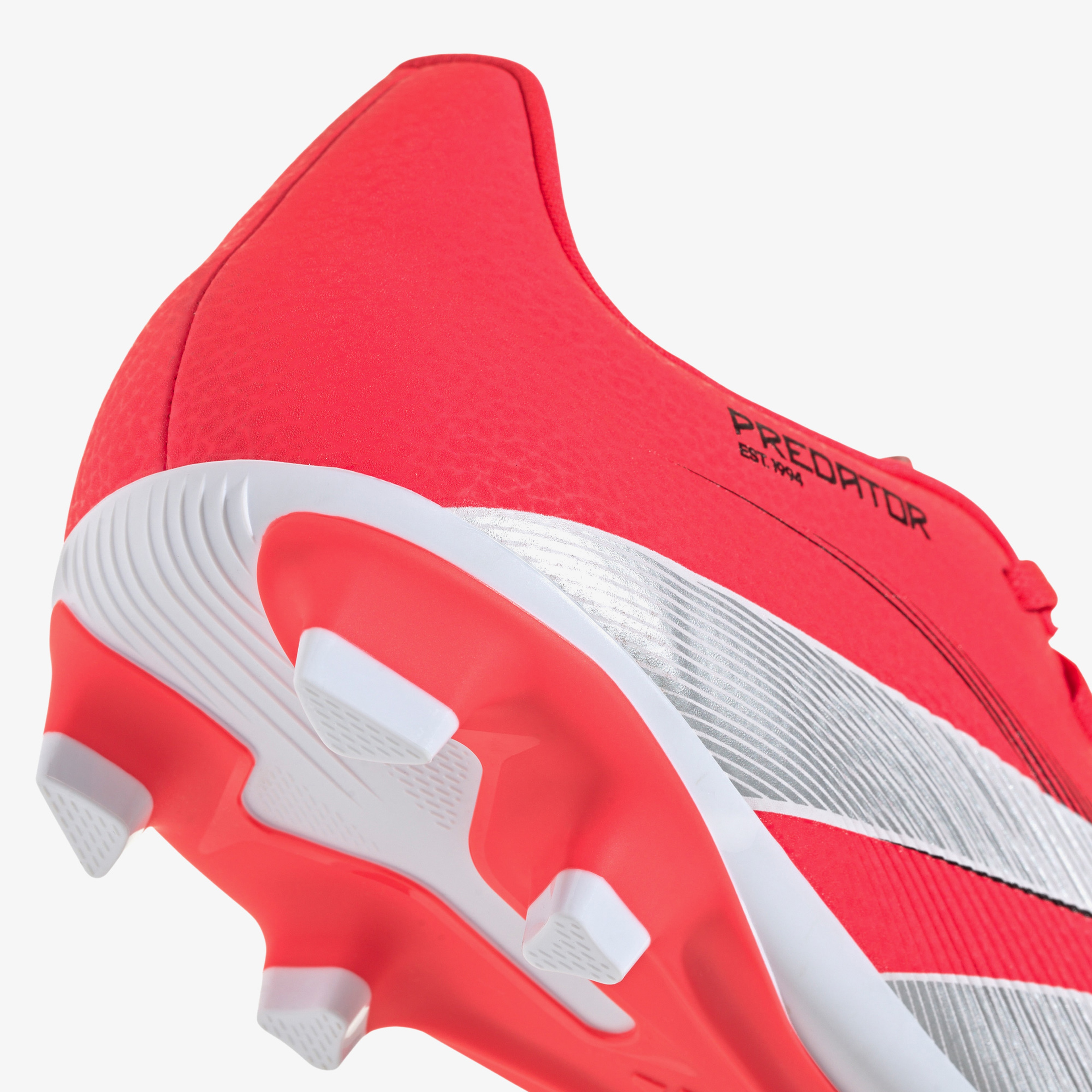 adidas Predator Club Fg Erkek Kırmızı Çim Saha Kramponu