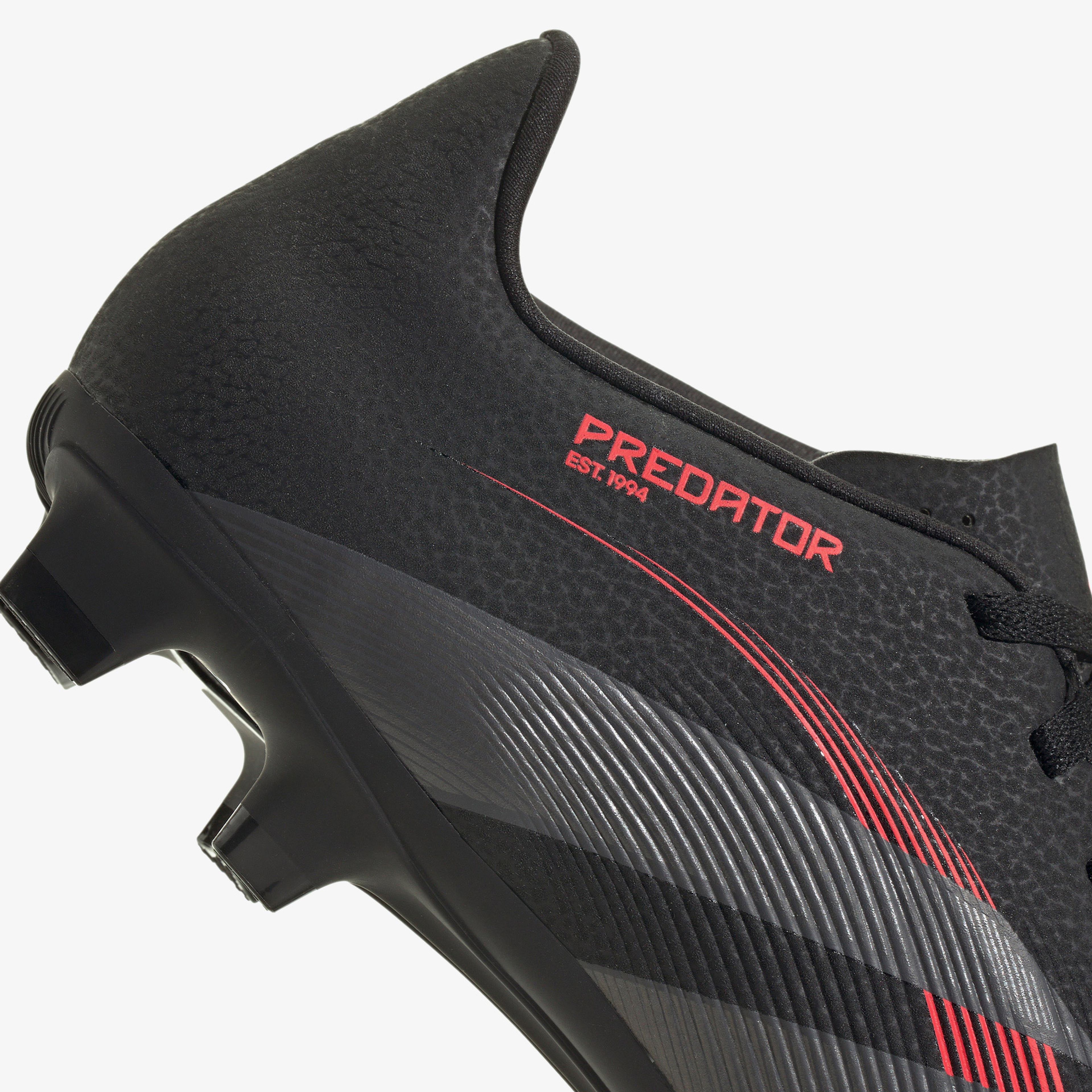 adidas Predator Club Erkek Siyah Çim Saha Kramponu