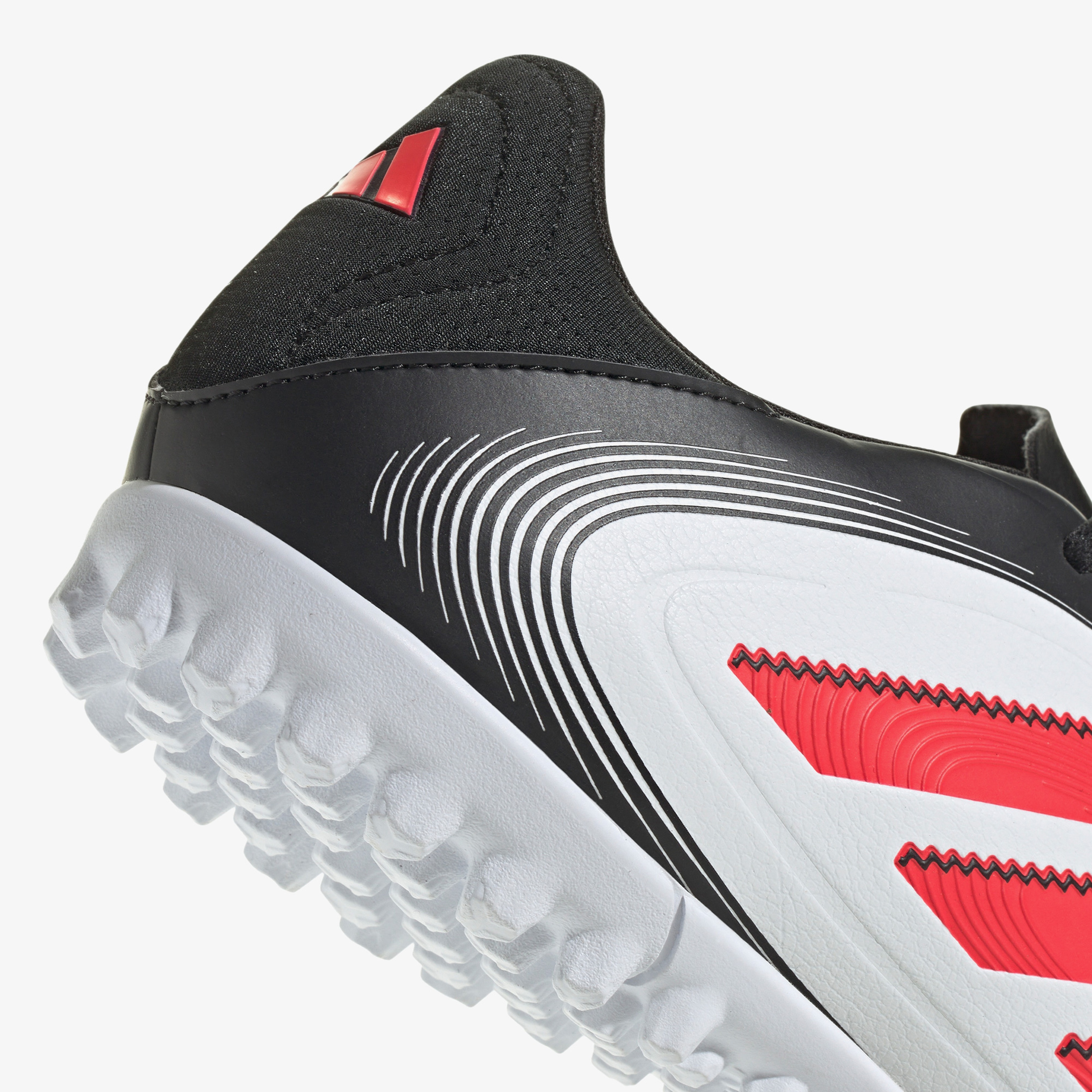 adidas Copa Pure 3 Club Erkek Beyaz Halı Saha Kramponu