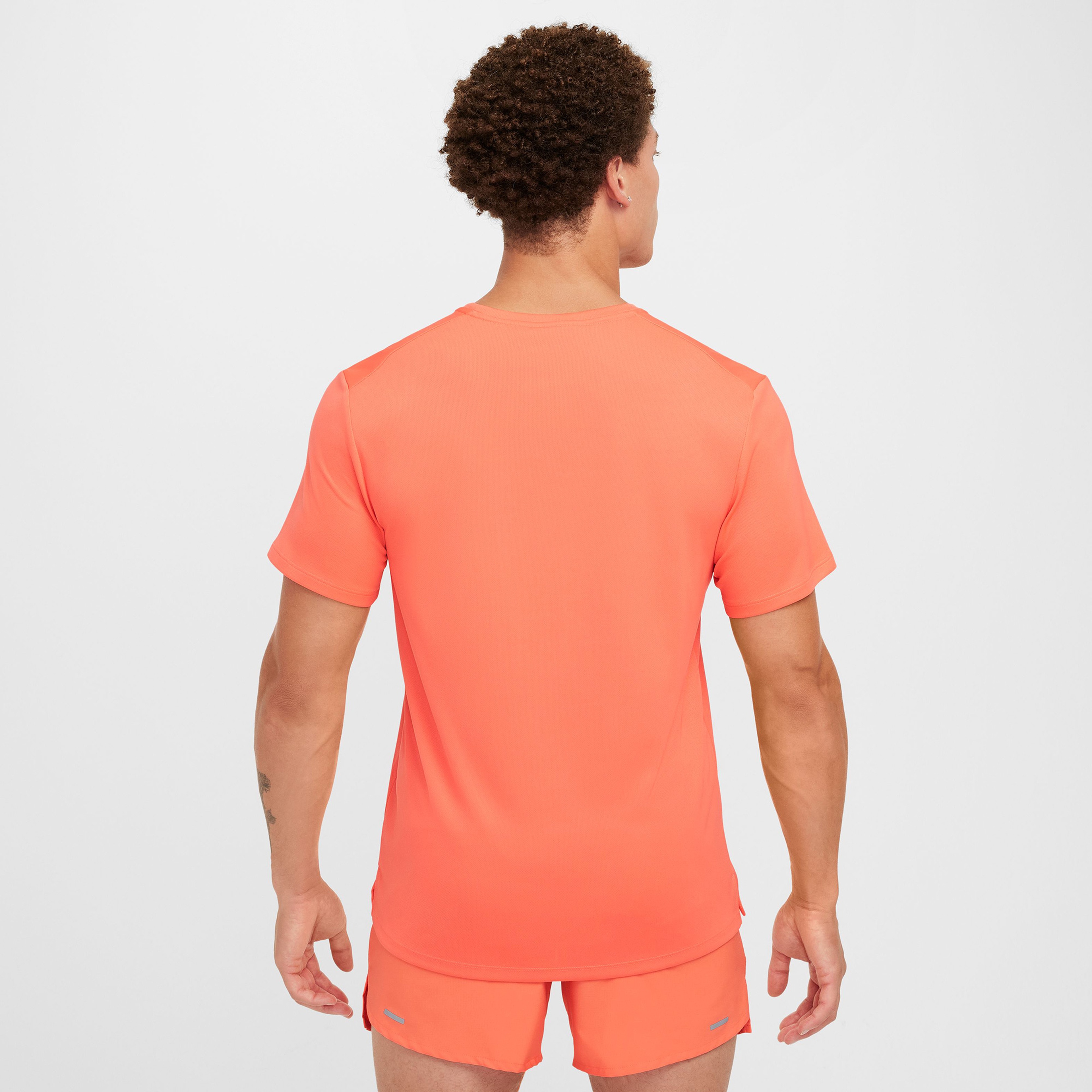 Nike Dri-Fit Miler Erkek Pembe T-Shirt