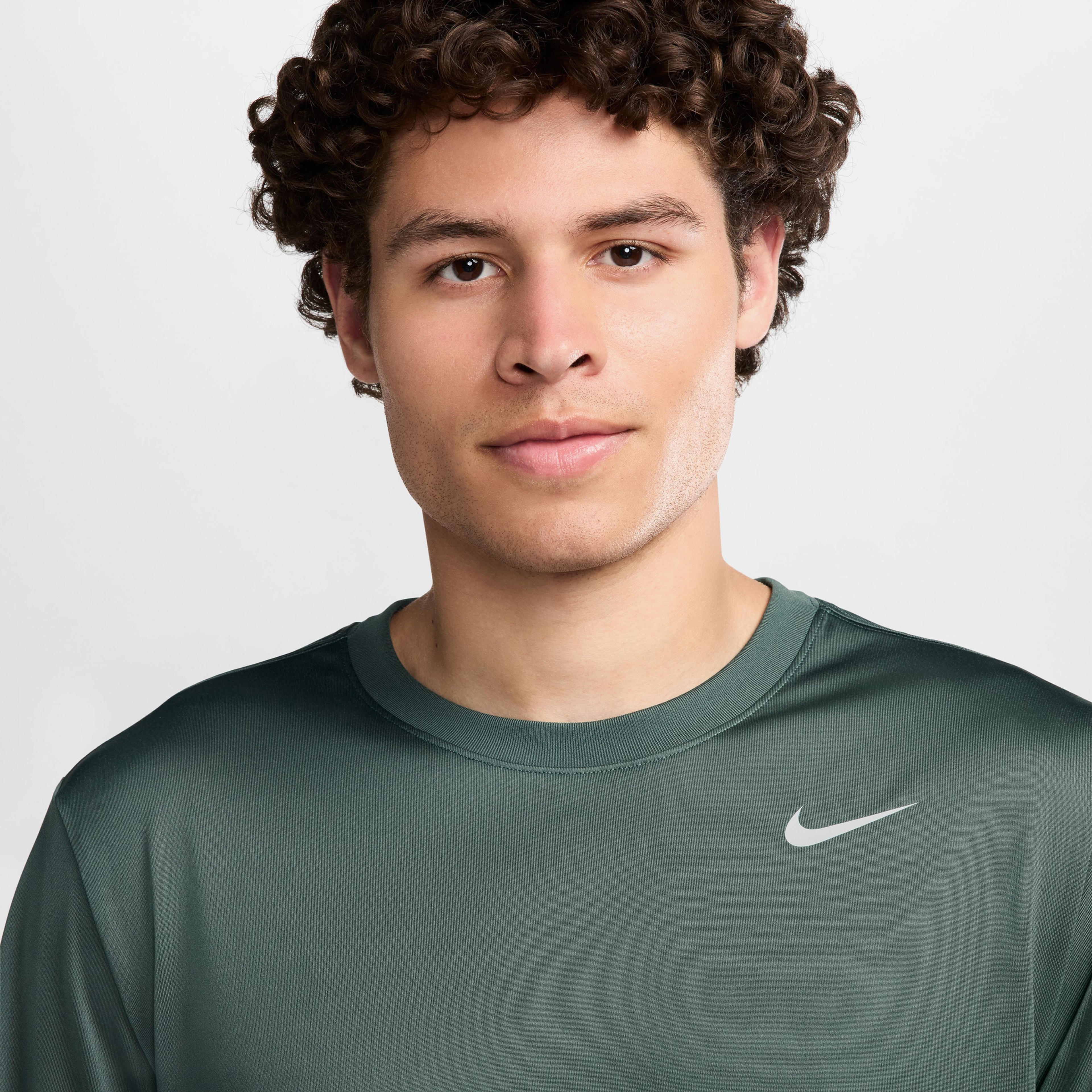 Nike Dri-Fit Legend Erkek Yeşil Uzun Kollu T-Shirt