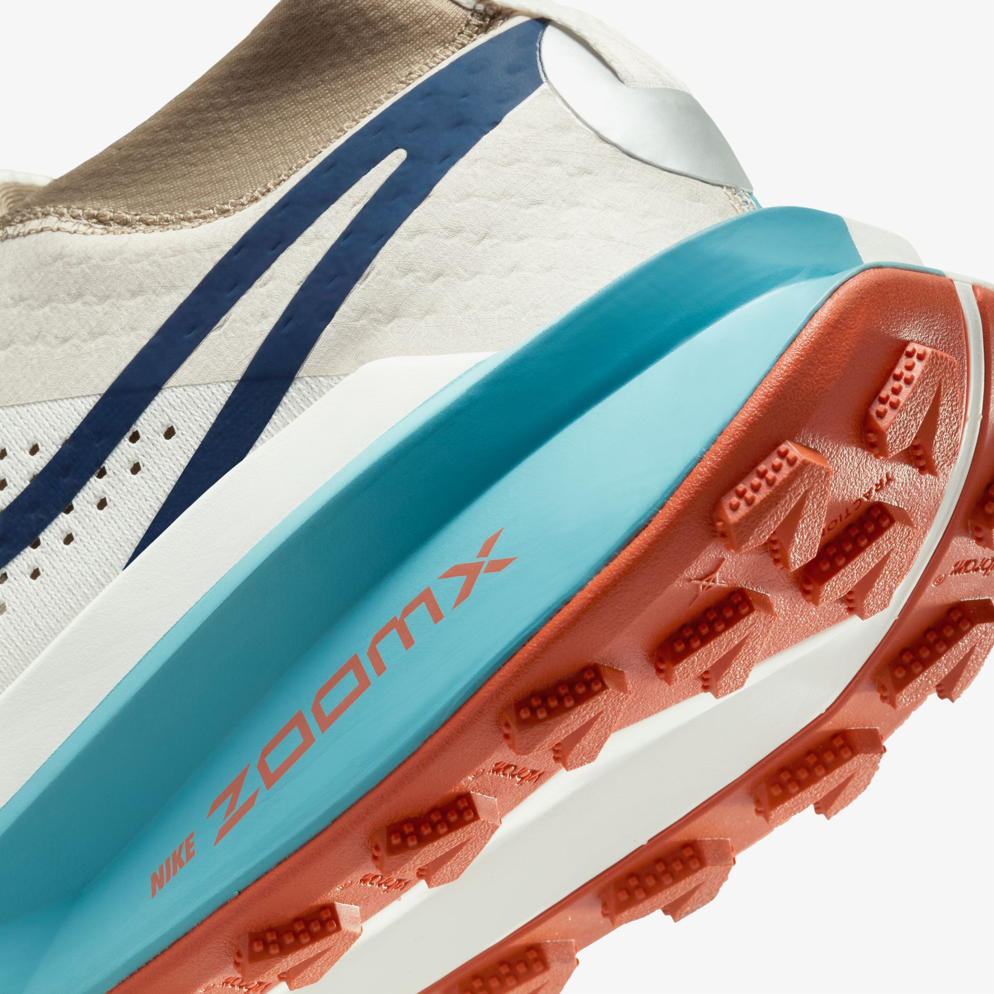 Nike ZoomX Zegama Trail 2 Erkek Beyaz Koşu Ayakkabısı40,5FD5190