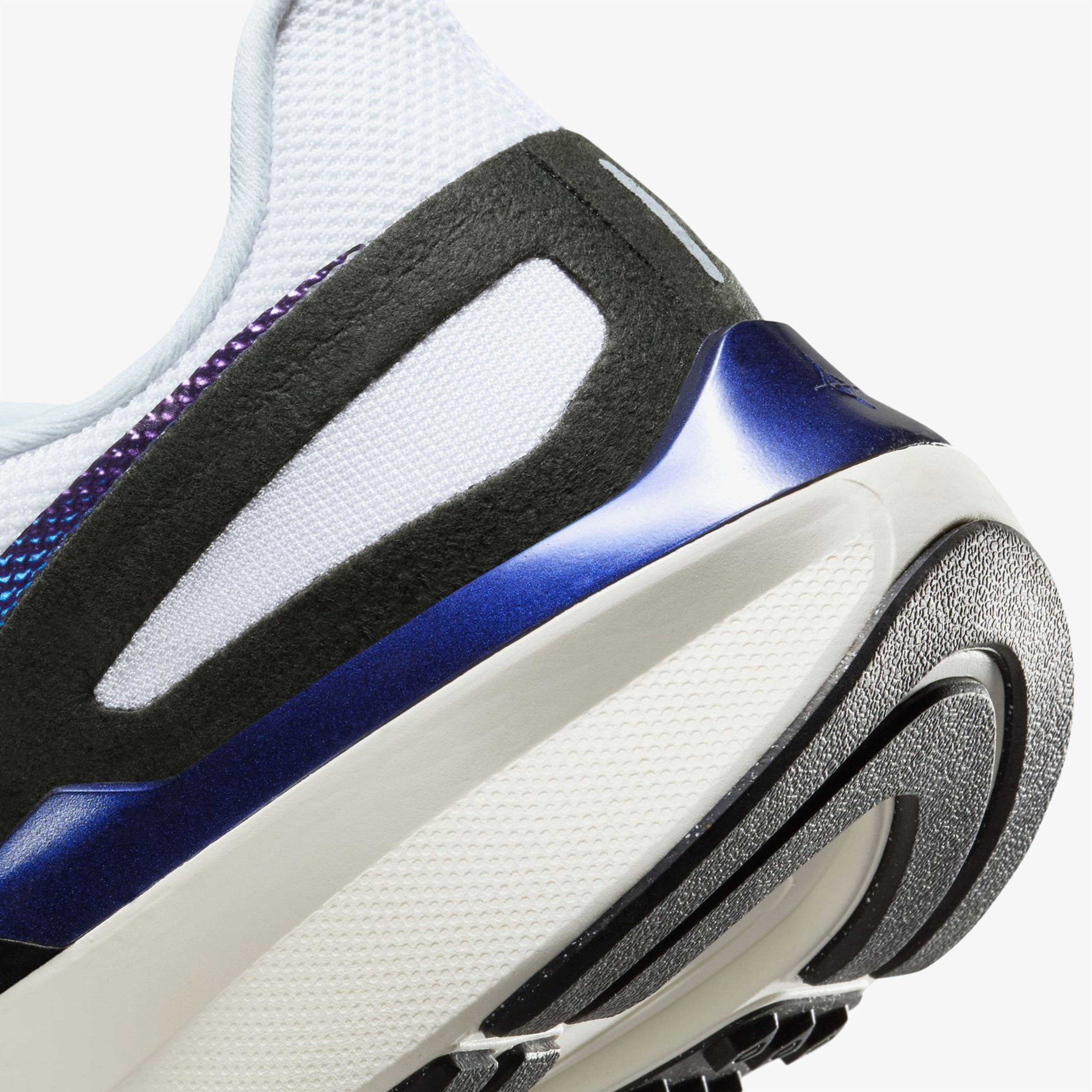 Nike Structure 25 Erkek Beyaz Koşu Ayakkabısı