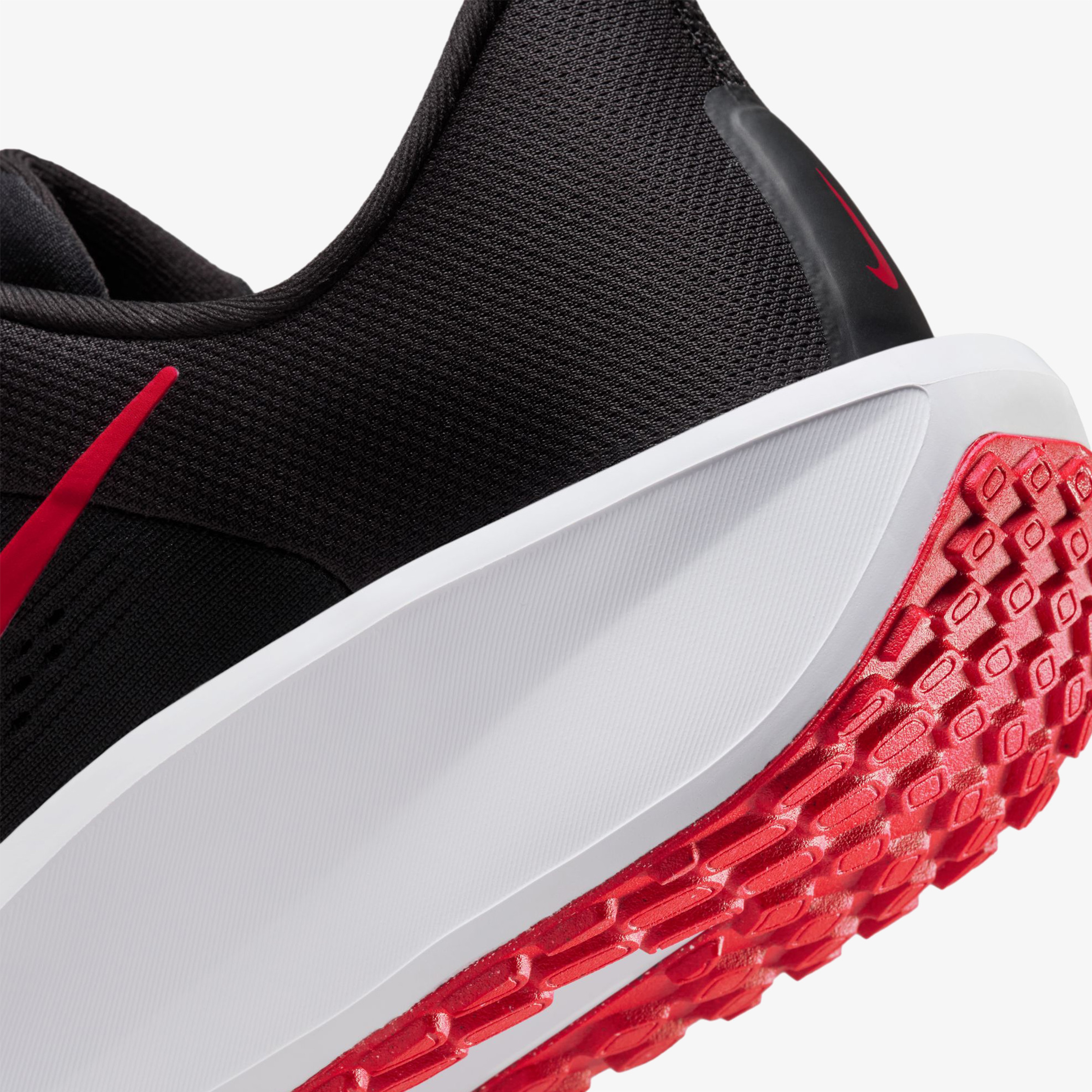 Nike Quest 6 Erkek Siyah Koşu Ayakkabısı