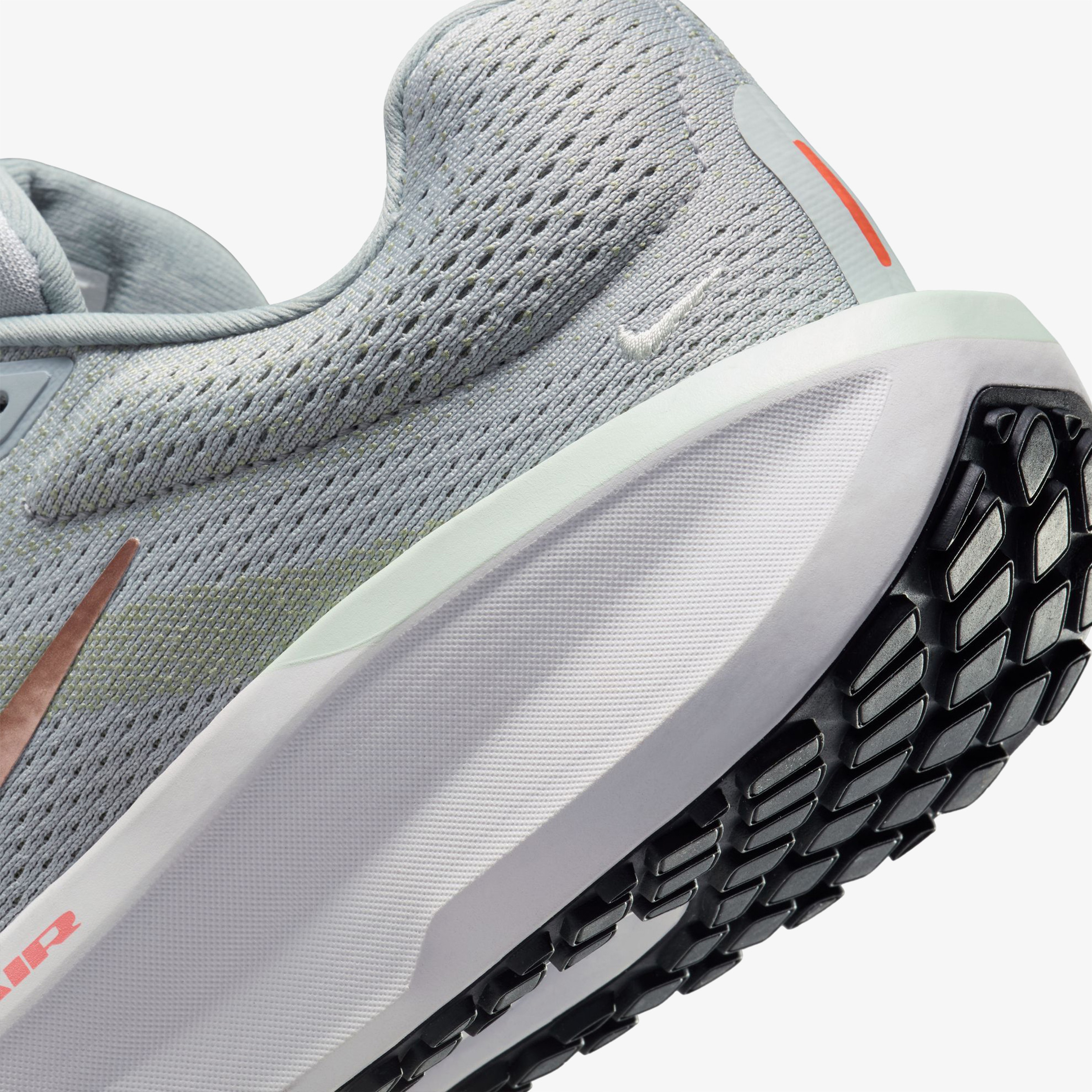 Nike Winflo 11 Kadın Gri Koşu Ayakkabısı