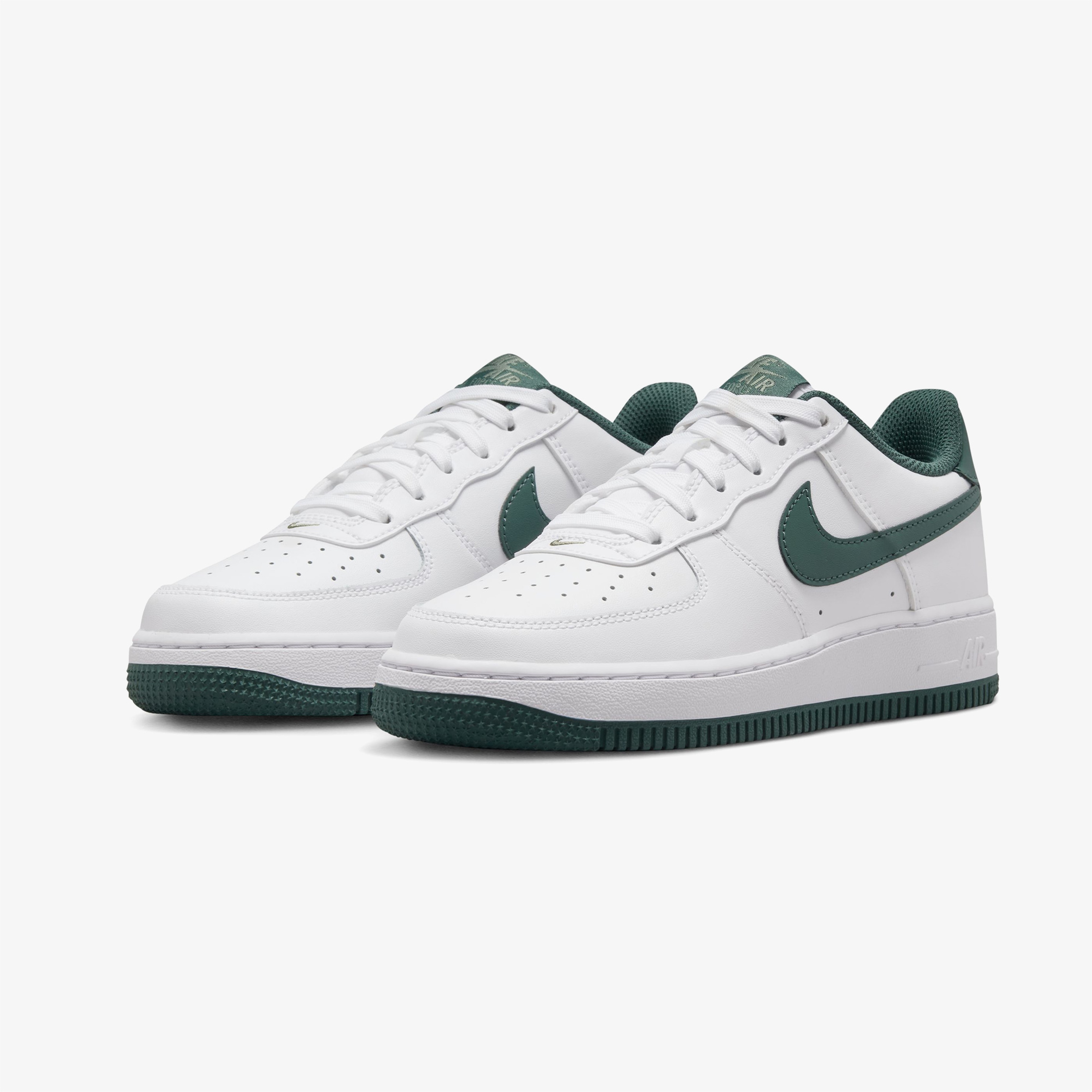 Nike Air Force 1 Genç Beyaz Spor Ayakkabı